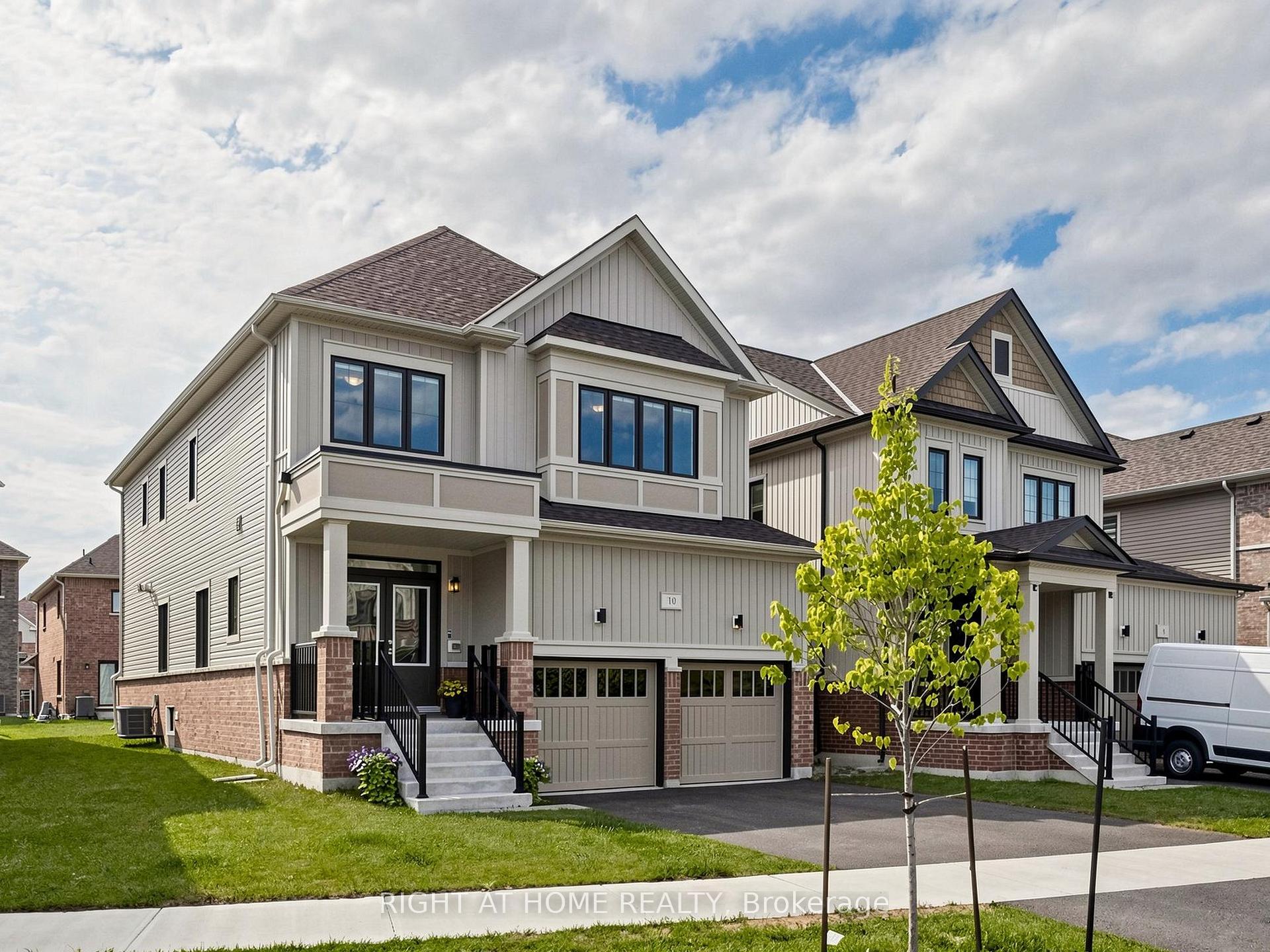 Photo 2 of 10 George Ellis Drive, Georgina, Keswick North — HOMEH