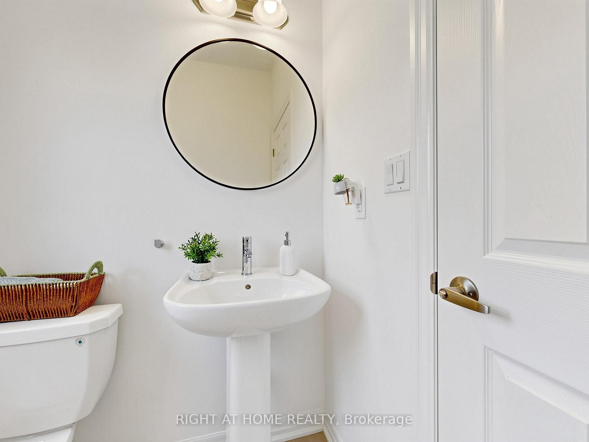 Photo 6 of 10 George Ellis Drive, Georgina, Keswick North — HOMEH