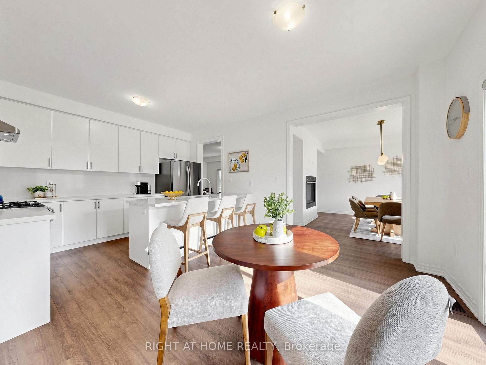 Photo 20 of 10 George Ellis Drive, Georgina, Keswick North — HOMEH