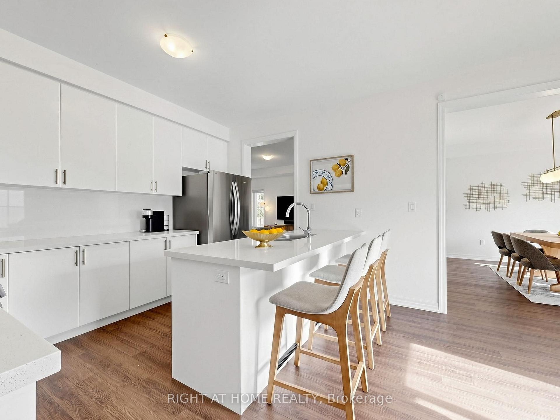 Photo 21 of 10 George Ellis Drive, Georgina, Keswick North — HOMEH