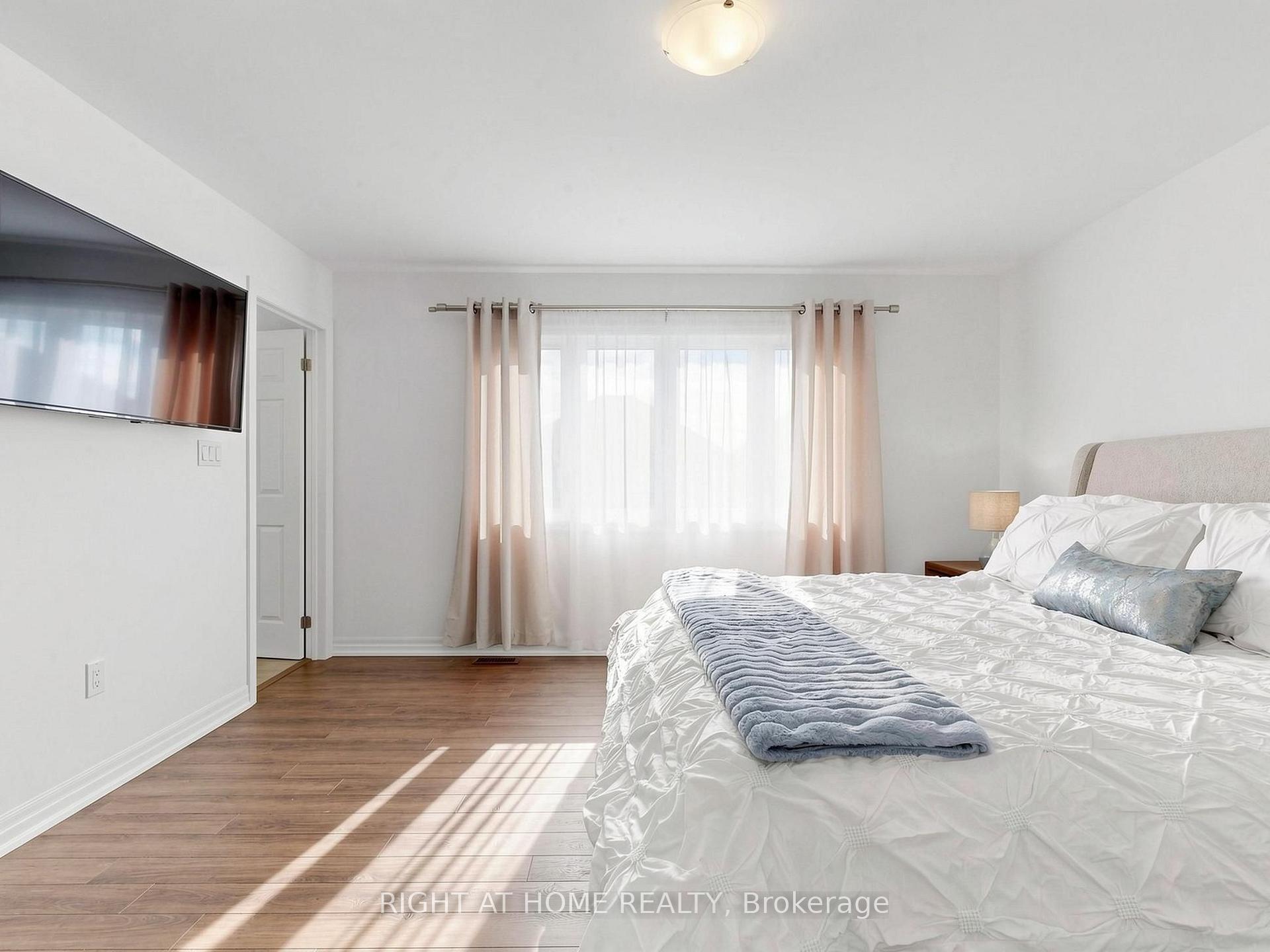 Photo 24 of 10 George Ellis Drive, Georgina, Keswick North — HOMEH