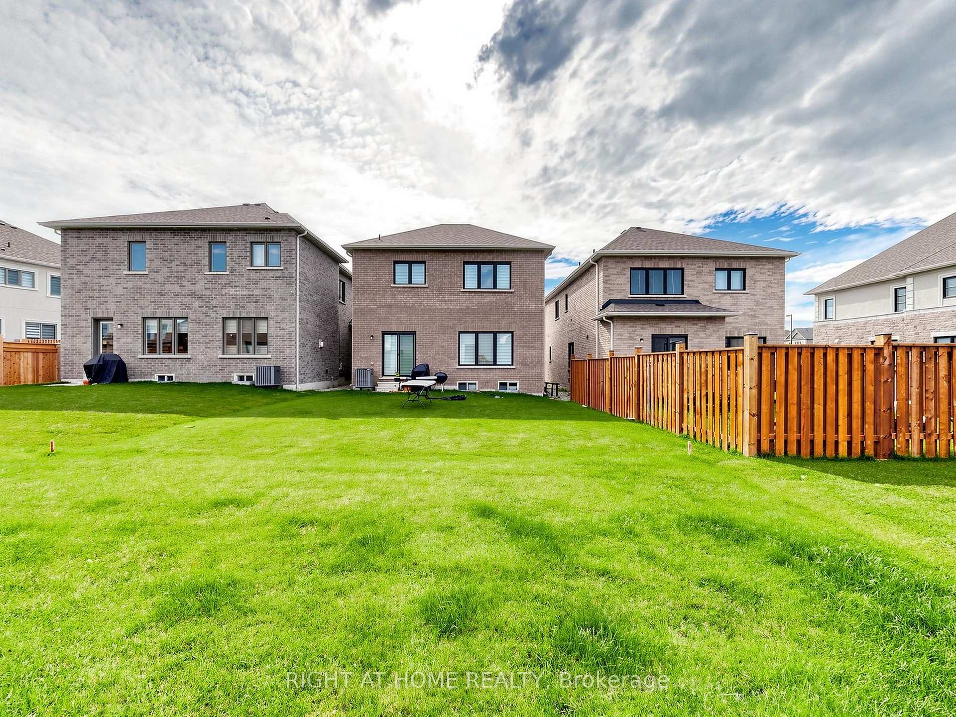 Photo 45 of 10 George Ellis Drive, Georgina, Keswick North — HOMEH