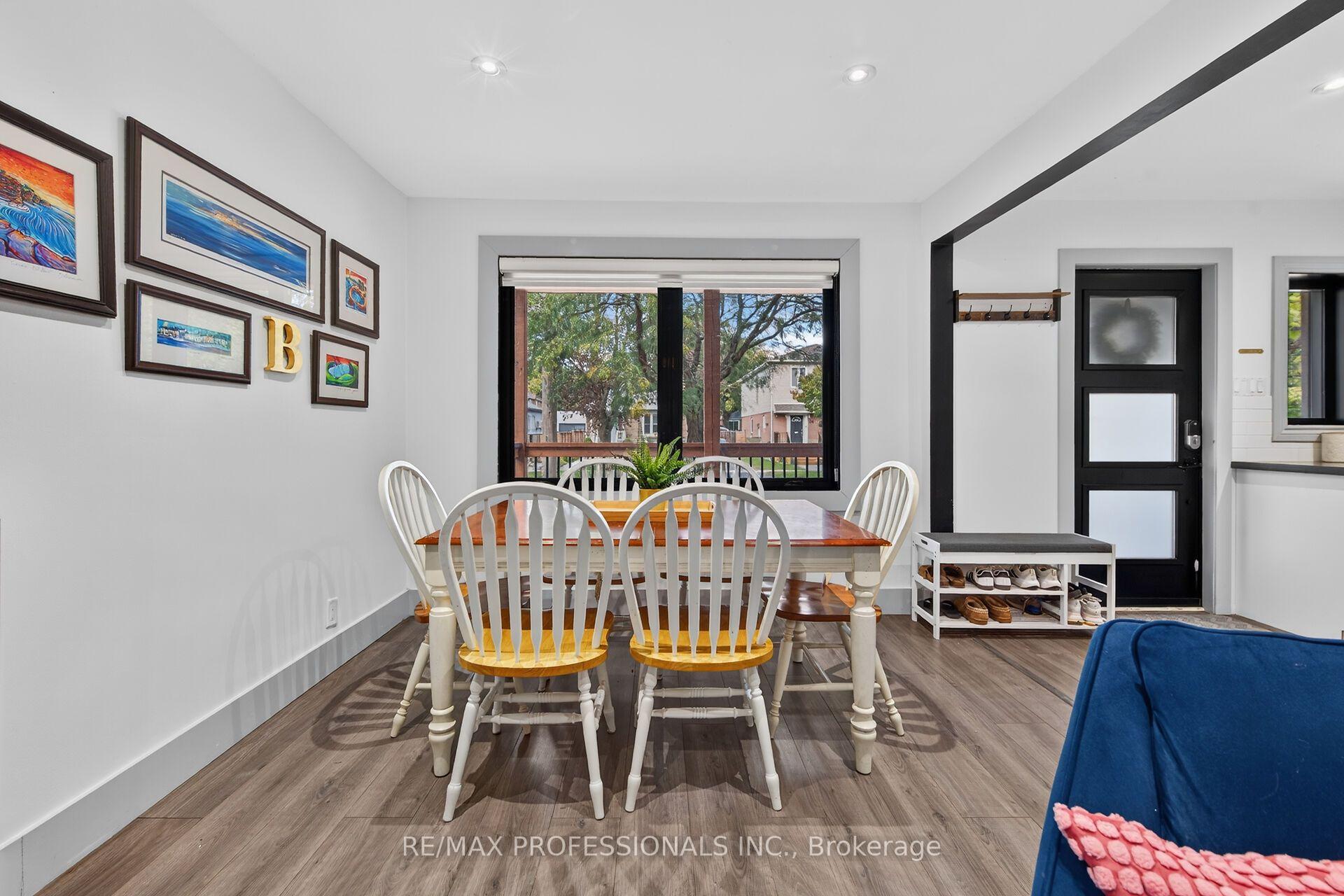 Photo 9 of 17 Hollydene Road, Scarborough, Clairlea-Birchmount — HOMEH