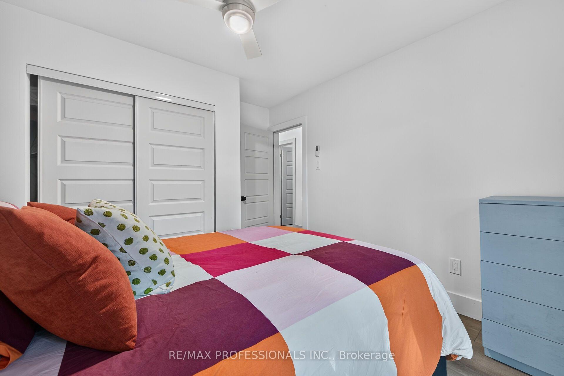 Photo 18 of 17 Hollydene Road, Scarborough, Clairlea-Birchmount — HOMEH