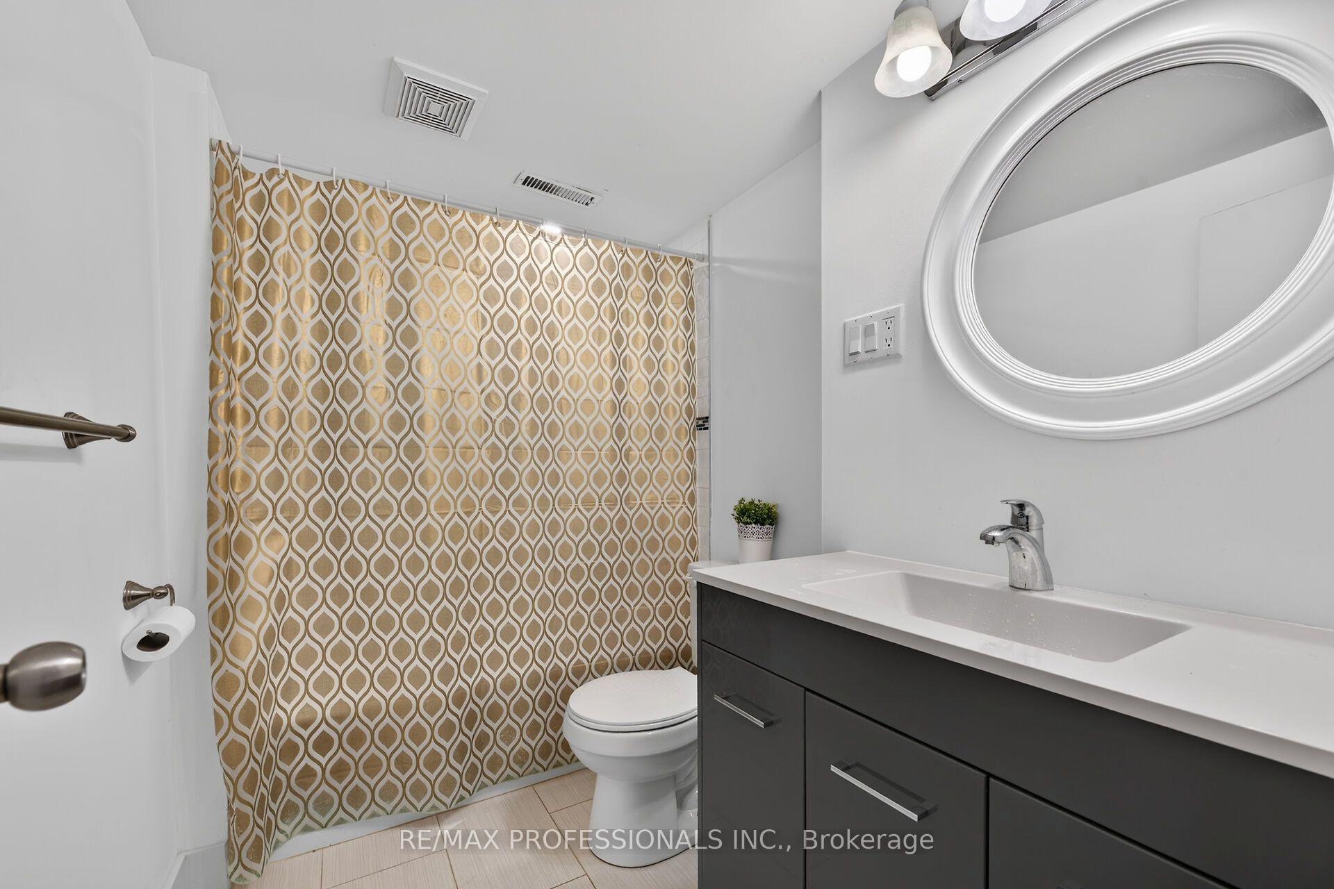 Photo 37 of 17 Hollydene Road, Scarborough, Clairlea-Birchmount — HOMEH