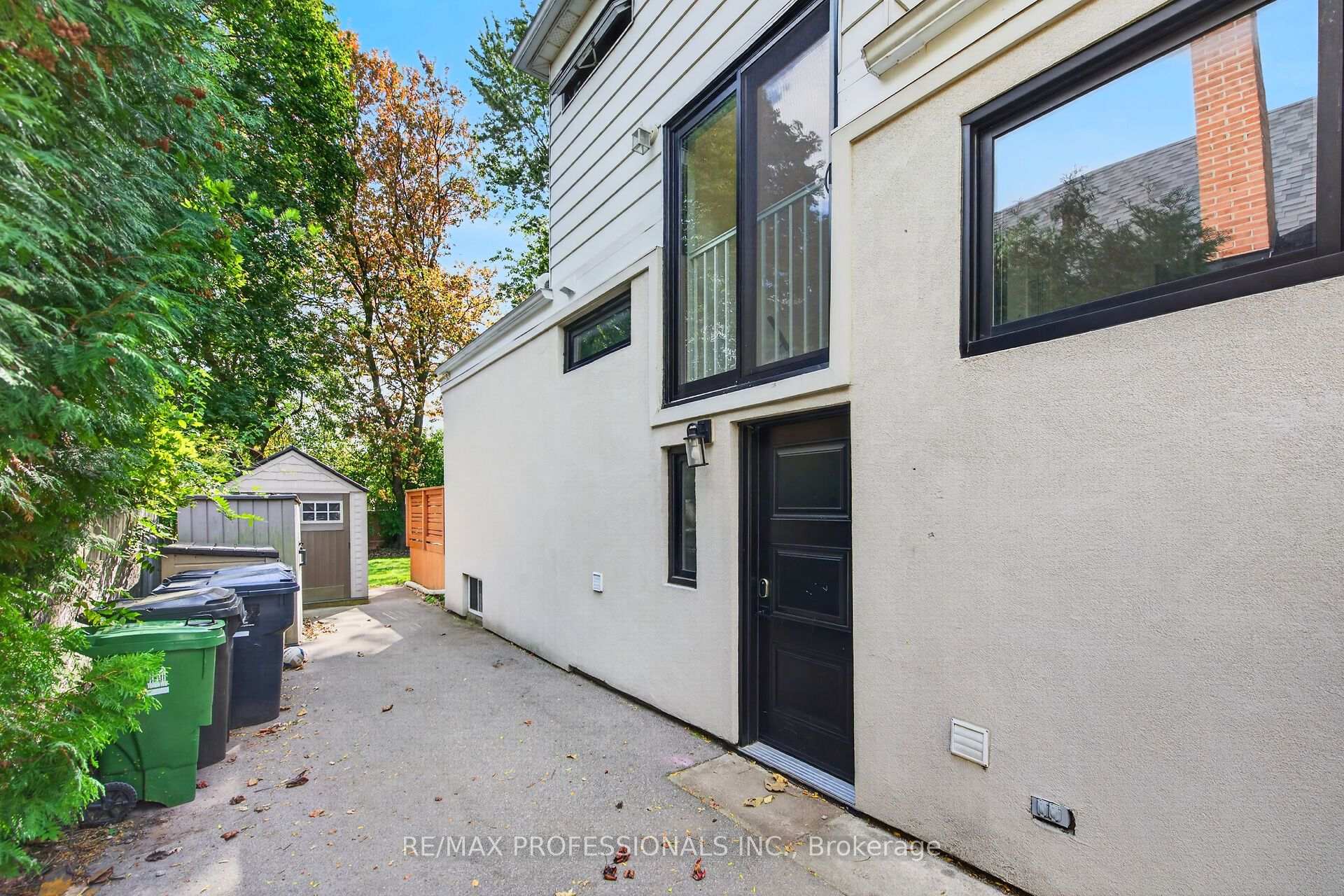 Photo 38 of 17 Hollydene Road, Scarborough, Clairlea-Birchmount — HOMEH