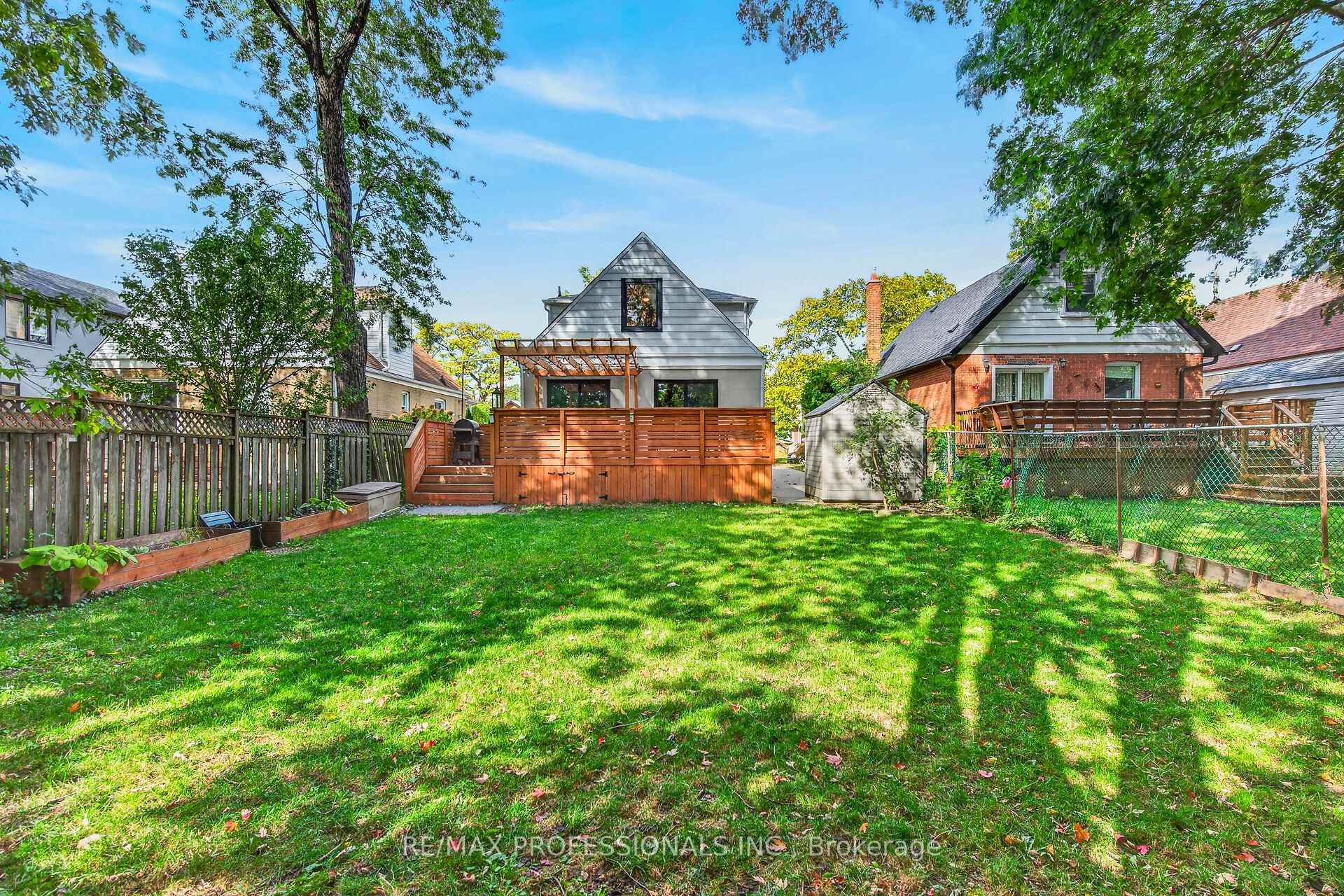Photo 41 of 17 Hollydene Road, Scarborough, Clairlea-Birchmount — HOMEH