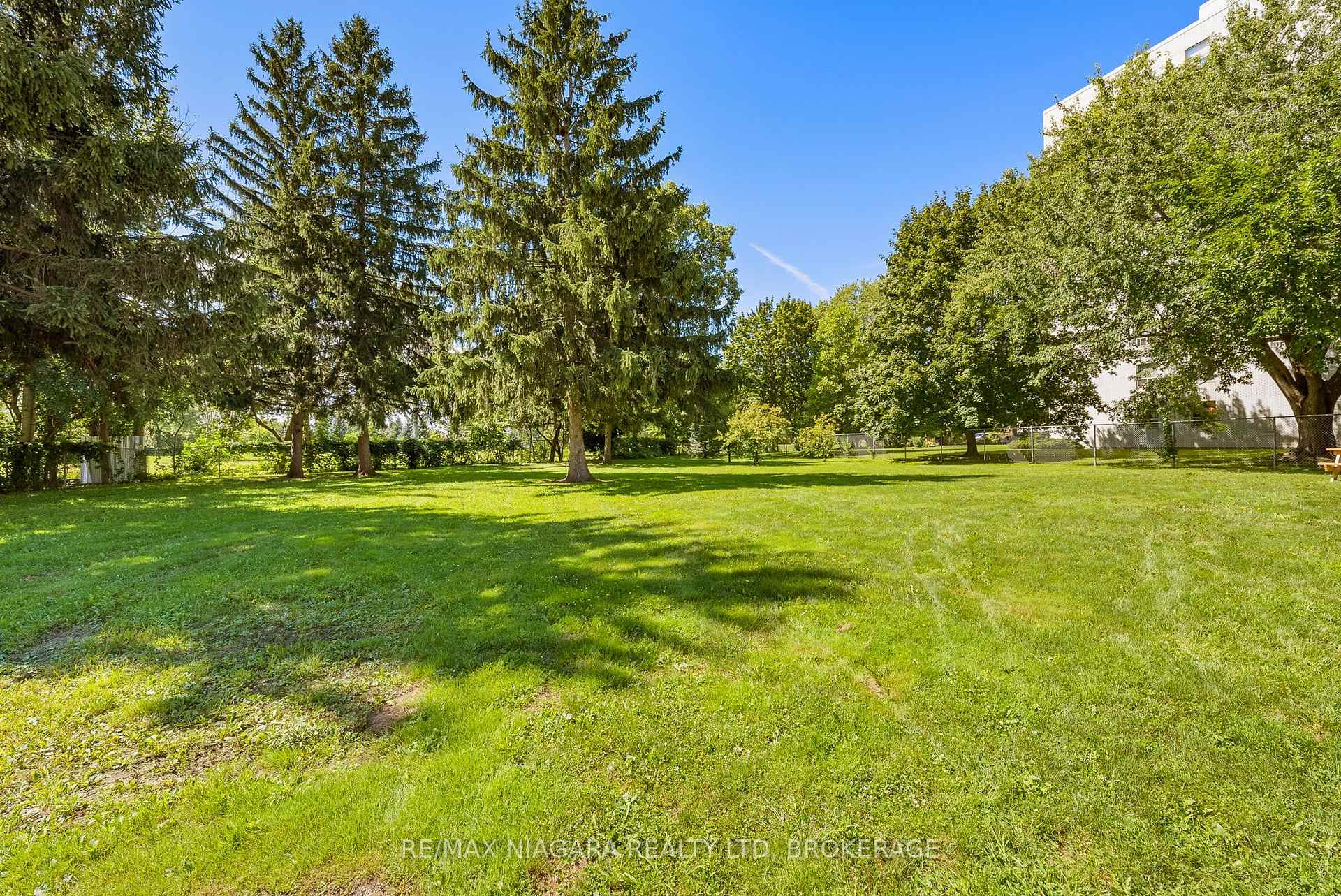 Photo 18 of Unit 1002, 359 Geneva Street, St. Catharines, Fairview — HOMEH