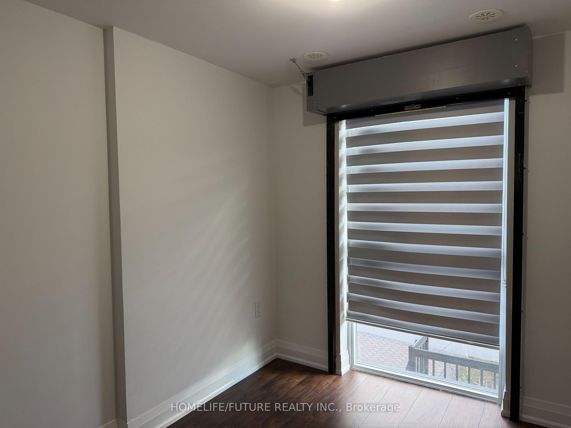 Photo 5 of Unit E-1002, 52 Coles Avenue, Vaughan, Vaughan Grove — HOMEH
