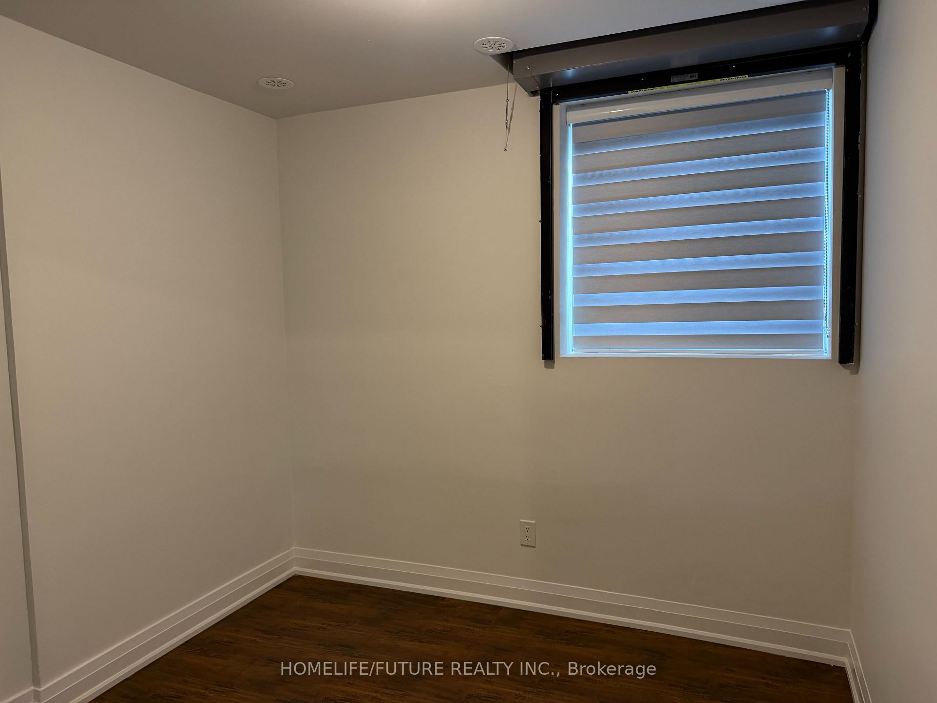 Photo 6 of Unit E-1002, 52 Coles Avenue, Vaughan, Vaughan Grove — HOMEH