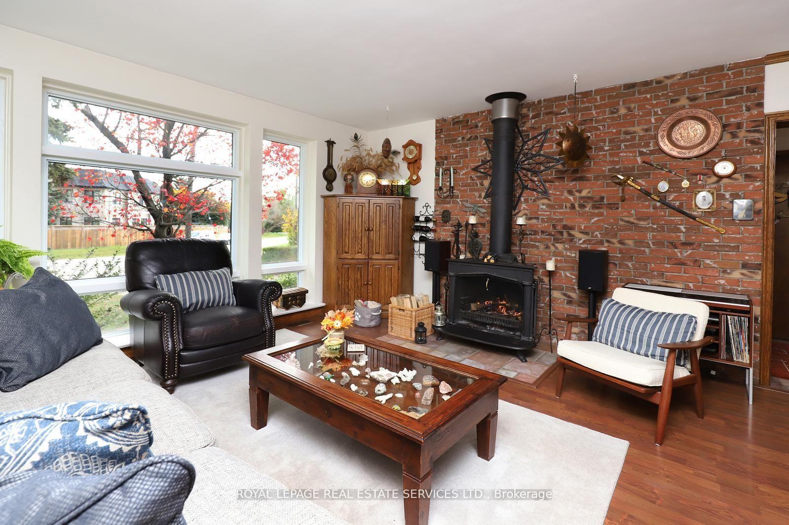 Photo 8 of 167 Oliver Place, Oakville, College Park — HOMEH
