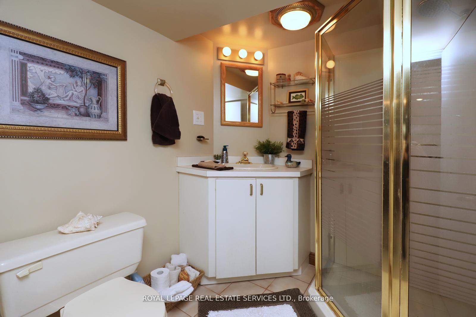 Photo 22 of 167 Oliver Place, Oakville, College Park — HOMEH