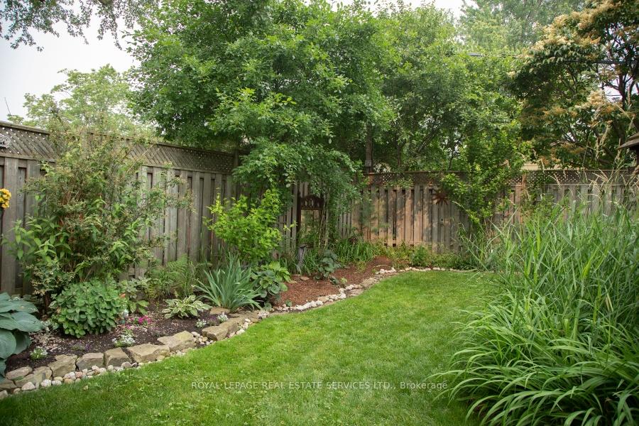 Photo 38 of 167 Oliver Place, Oakville, College Park — HOMEH