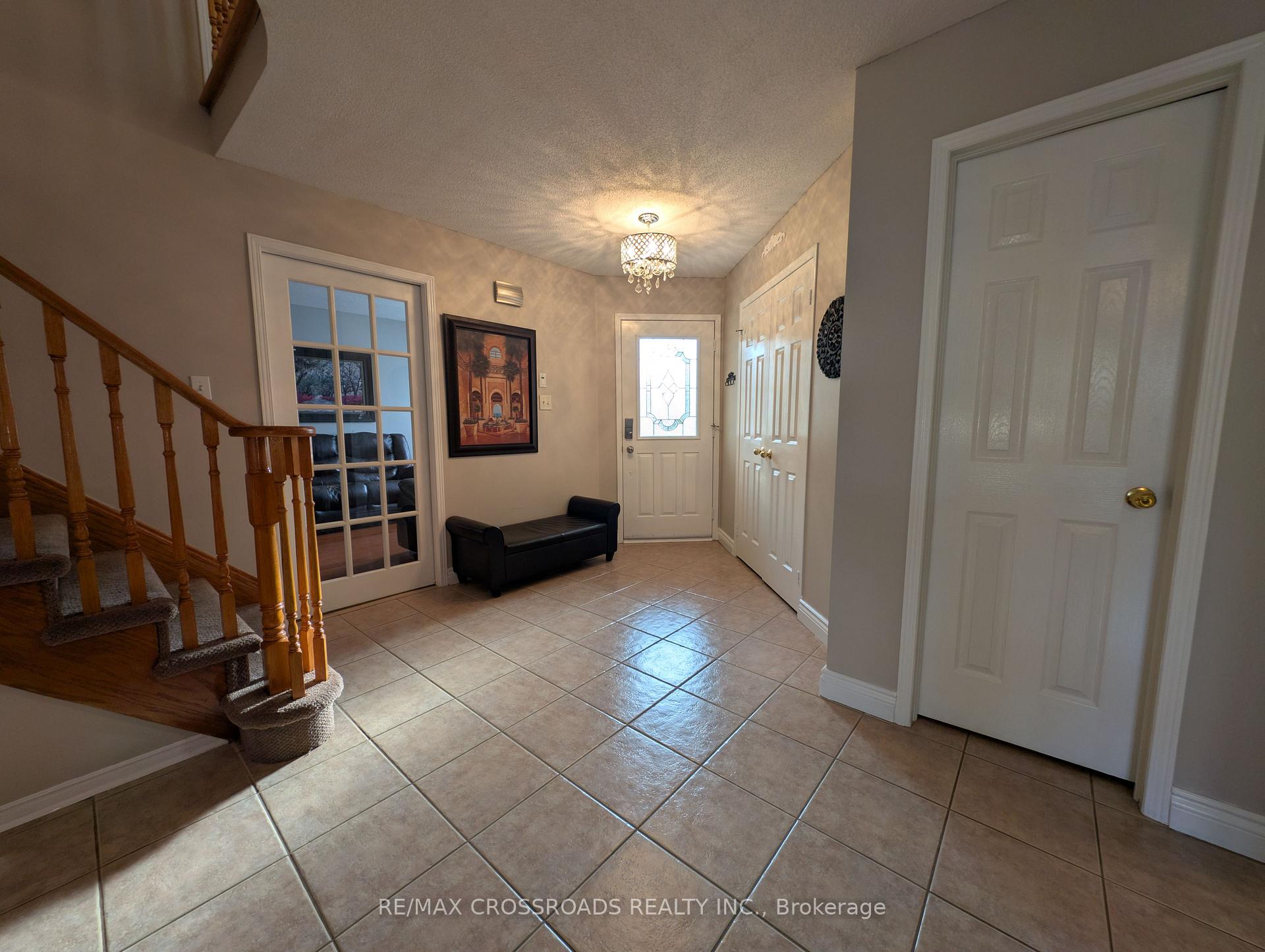 Photo 3 of 94 Violet Street, Barrie, Holly — HOMEH