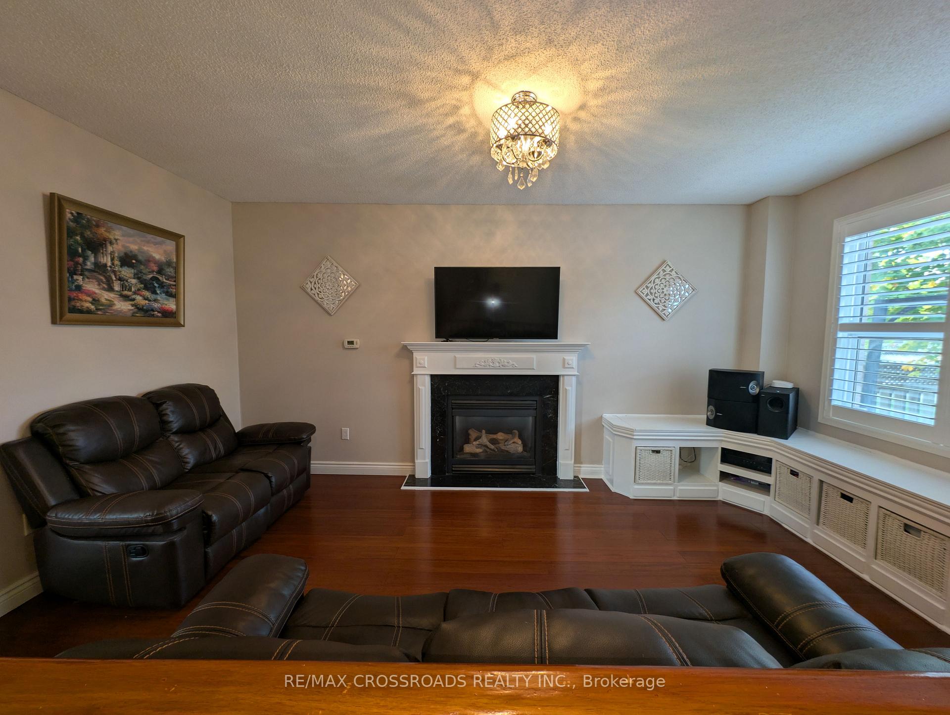 Photo 5 of 94 Violet Street, Barrie, Holly — HOMEH