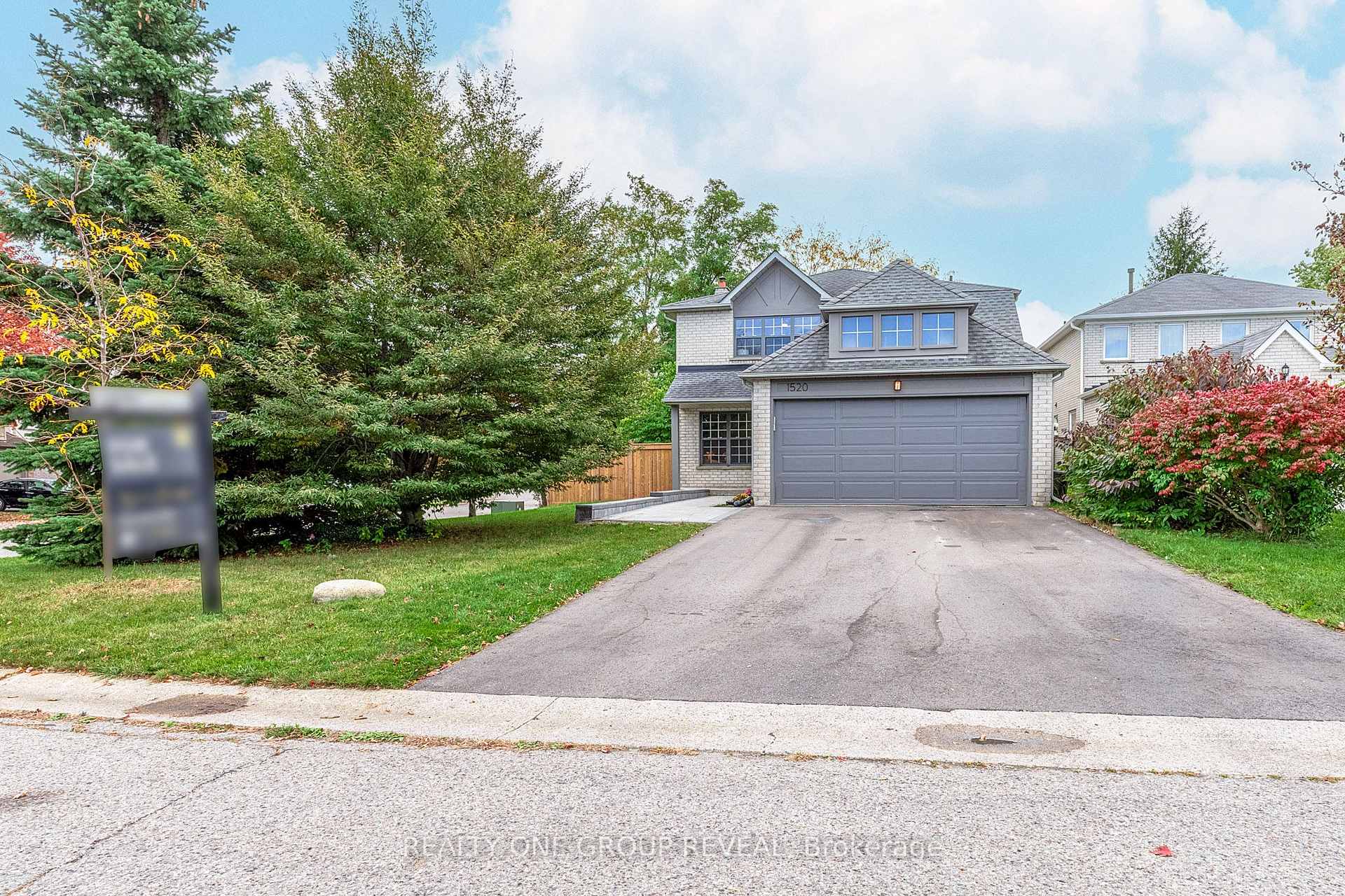 Photo 2 of 1520 Sturgeon Street, Pickering, Amberlea — HOMEH