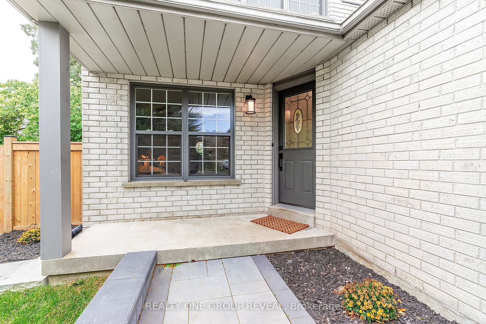 Photo 4 of 1520 Sturgeon Street, Pickering, Amberlea — HOMEH