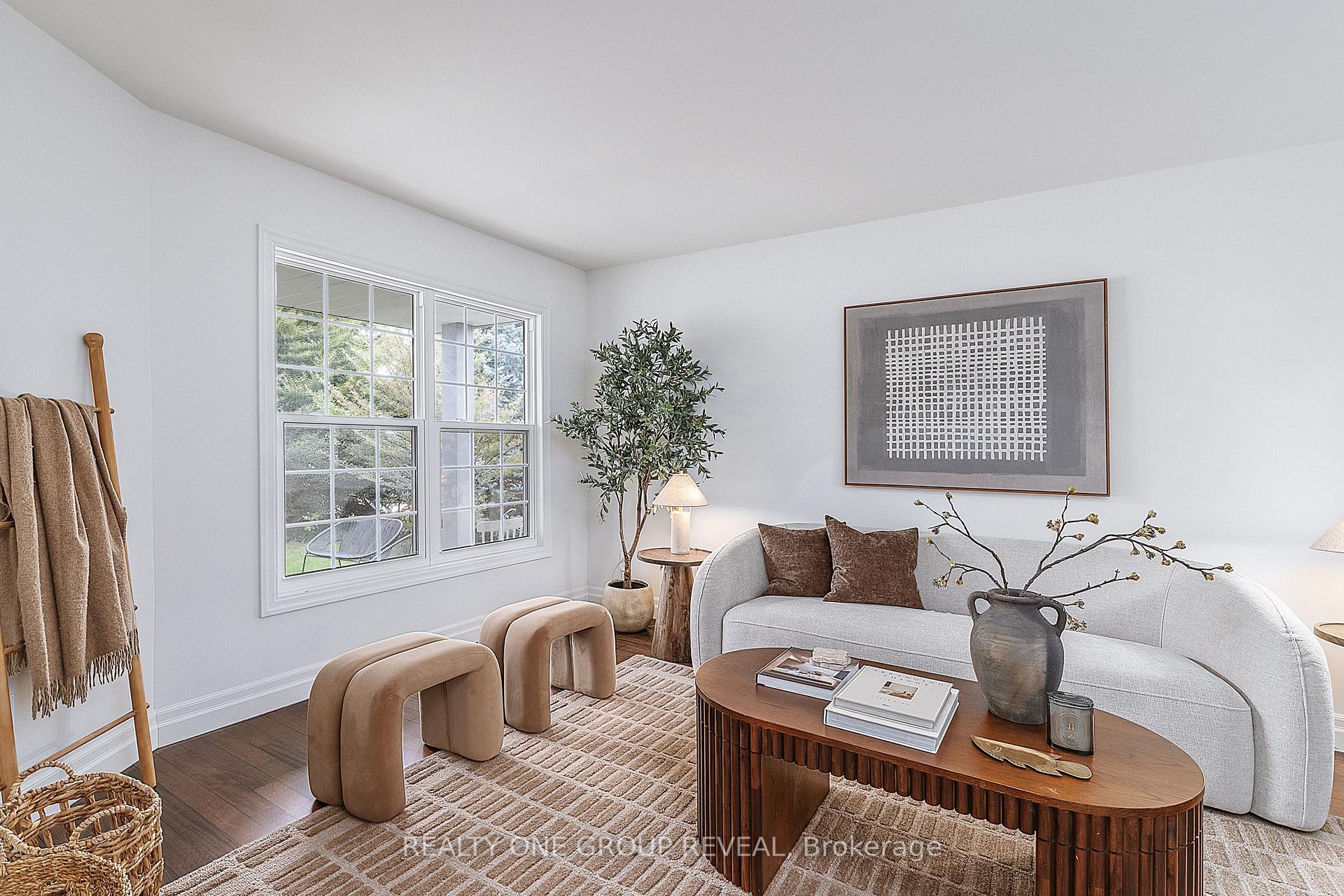 Photo 5 of 1520 Sturgeon Street, Pickering, Amberlea — HOMEH