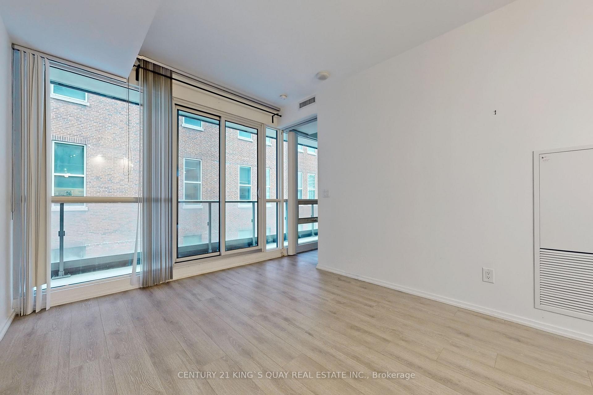 Photo 5 of Unit 1409, 70 Temperance Street, Toronto, Bay Street Corridor — HOMEH