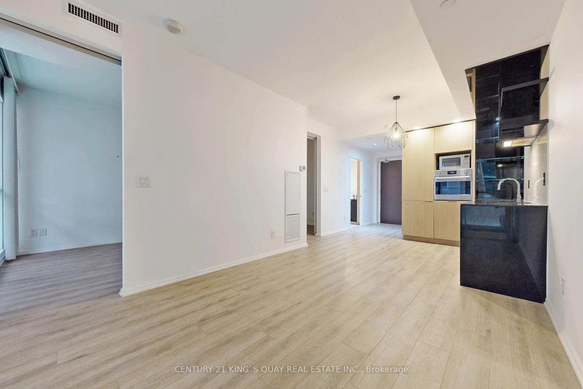 Photo 8 of Unit 1409, 70 Temperance Street, Toronto, Bay Street Corridor — HOMEH