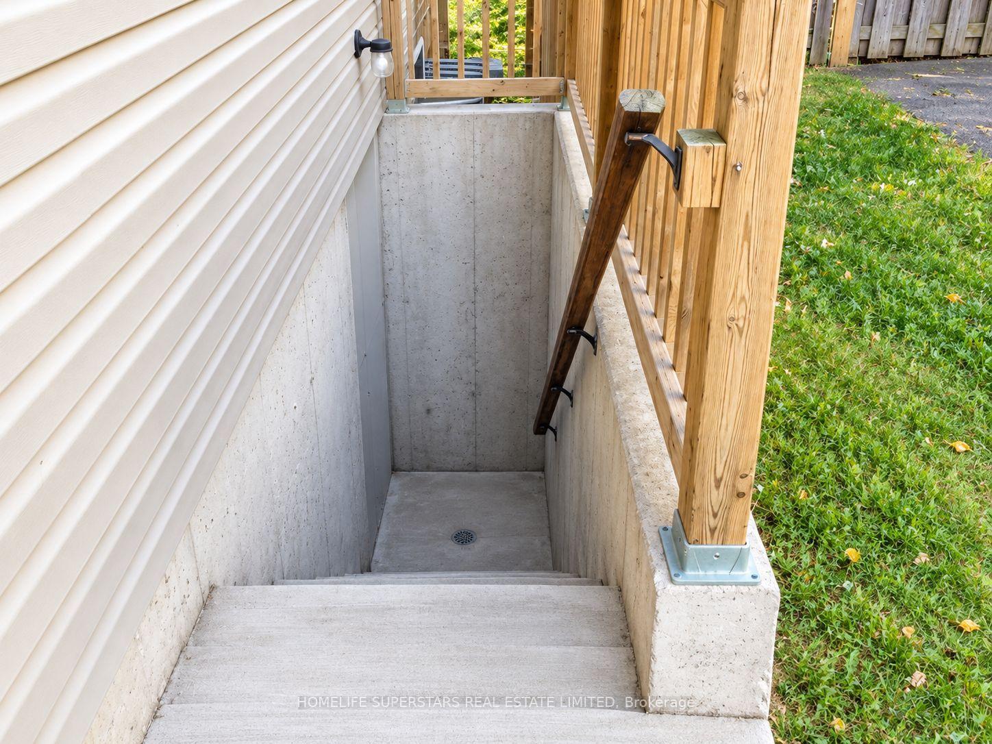 Photo 6 of 5 Galbraith Street, St. Catharines, Western Hill — HOMEH