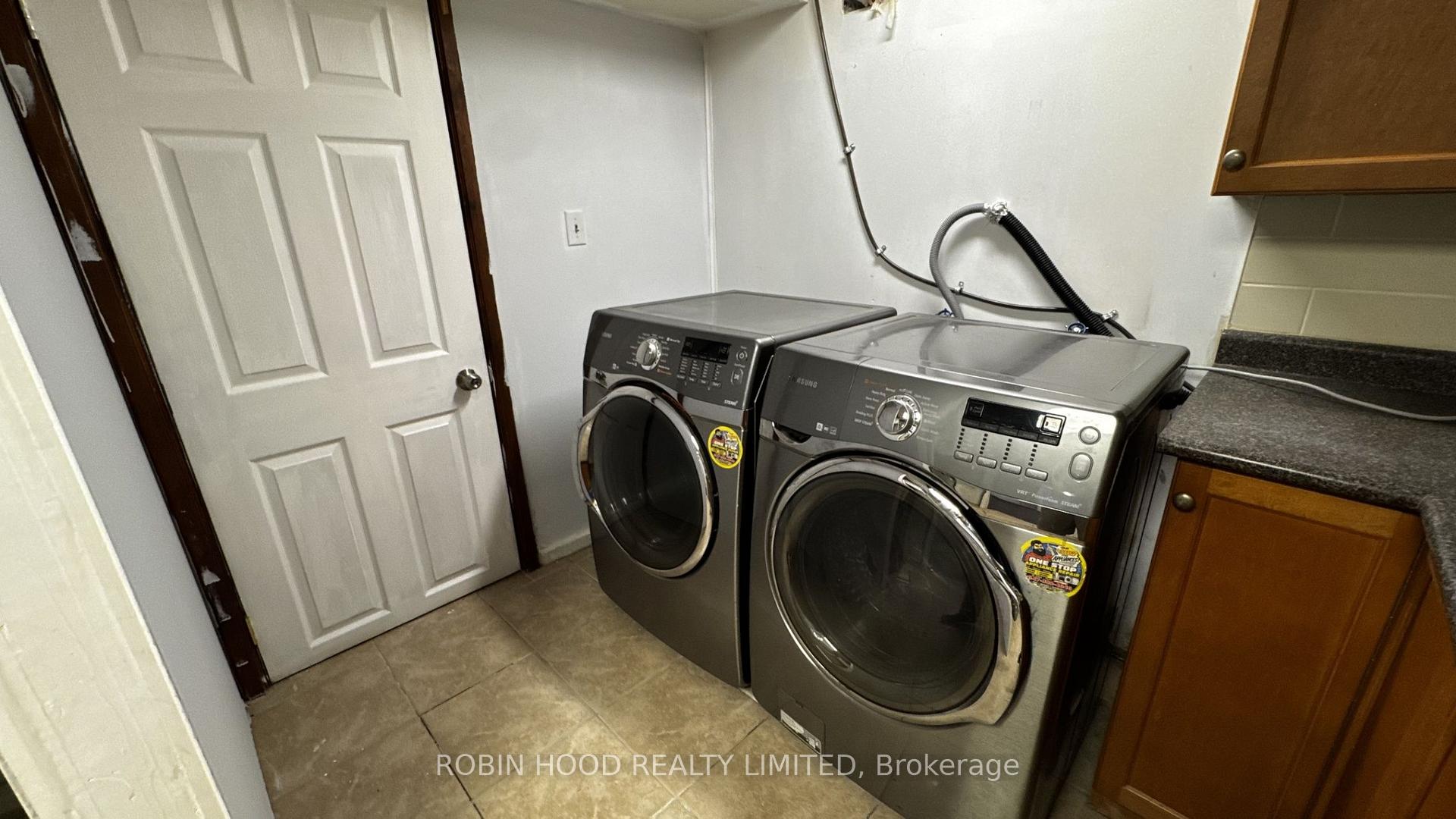Photo 13 of 542 Mohawk Road E, Hamilton, Lawfield — HOMEH