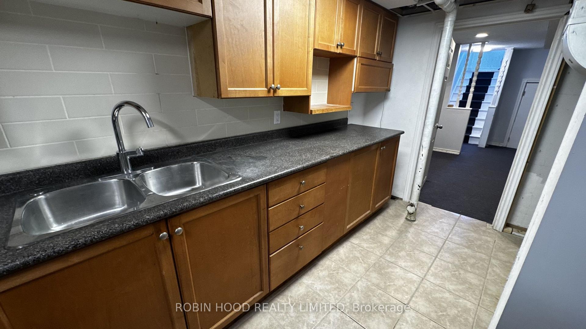 Photo 14 of 542 Mohawk Road E, Hamilton, Lawfield — HOMEH