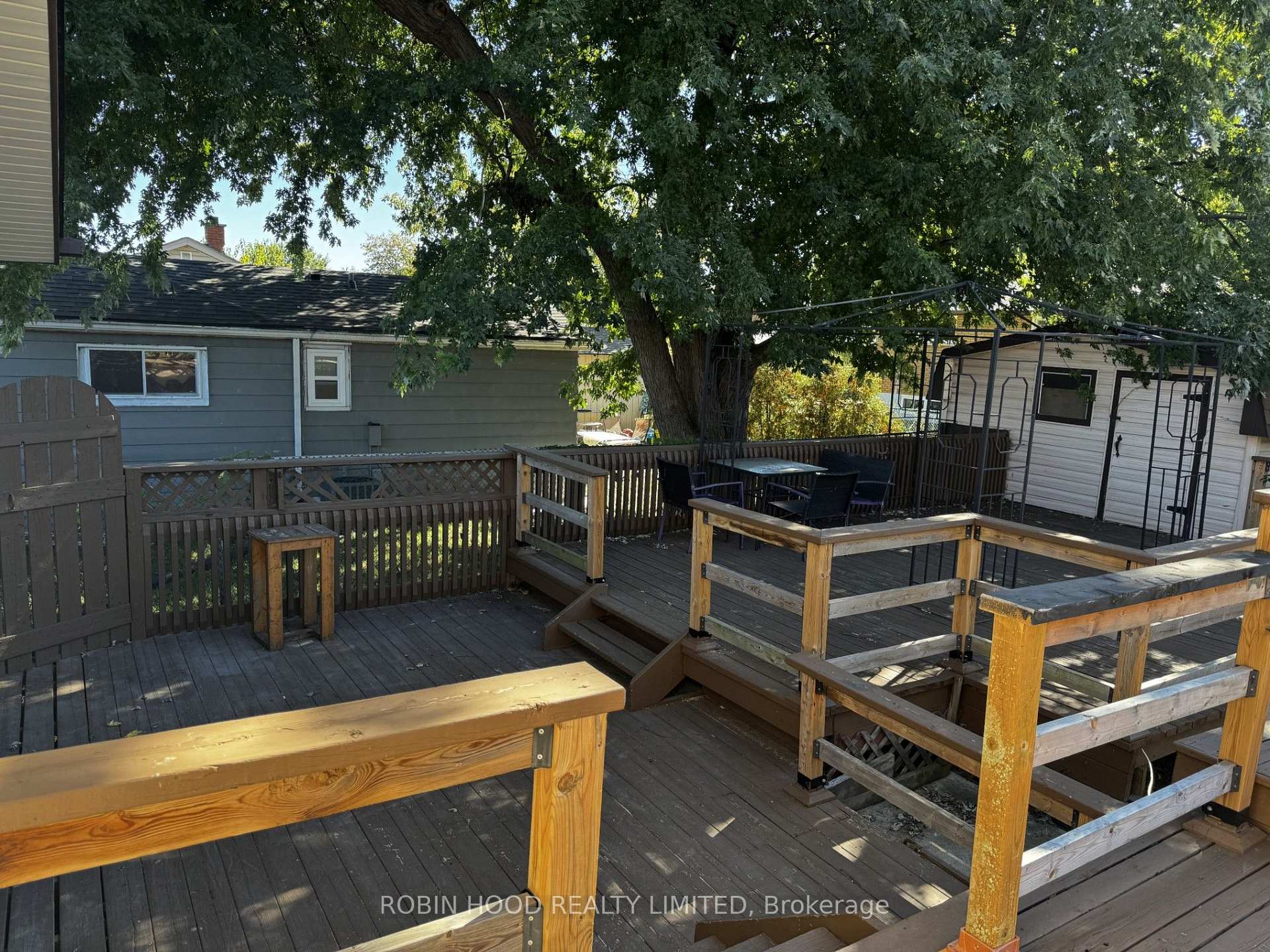 Photo 18 of 542 Mohawk Road E, Hamilton, Lawfield — HOMEH