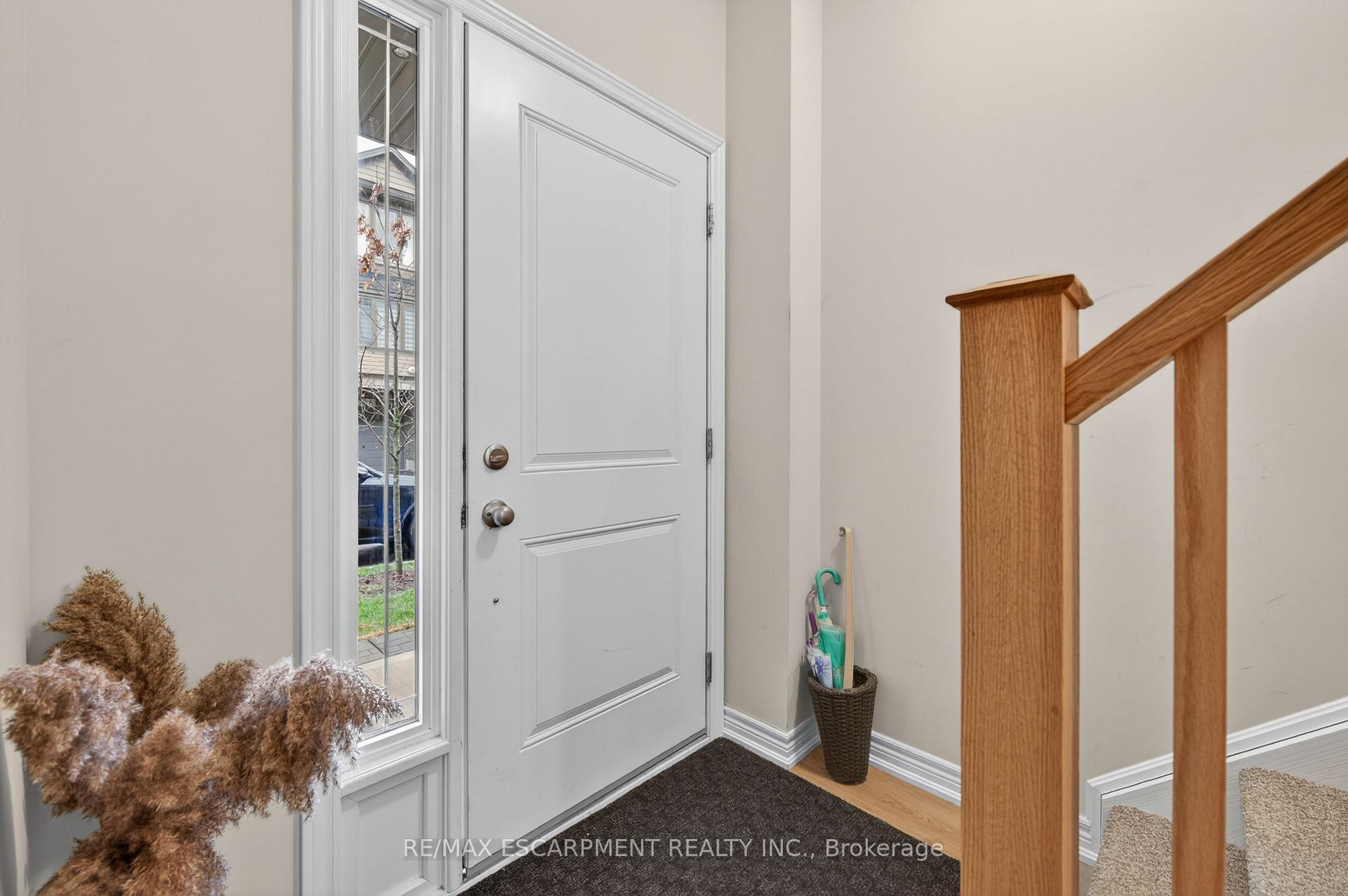 Photo 8 of Unit 13, 19 Picardy Drive, Hamilton, Stoney Creek — HOMEH