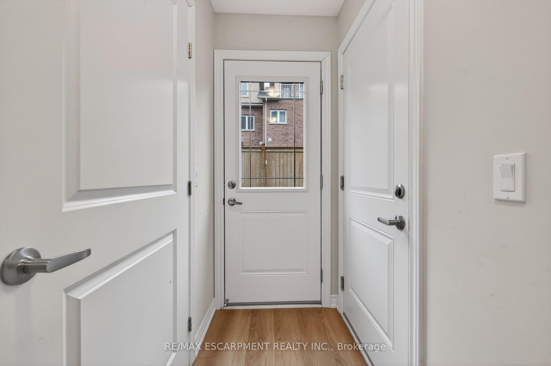 Photo 11 of Unit 13, 19 Picardy Drive, Hamilton, Stoney Creek — HOMEH