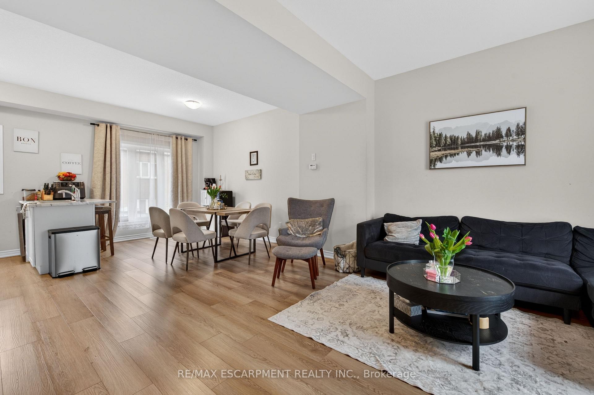 Photo 16 of Unit 13, 19 Picardy Drive, Hamilton, Stoney Creek — HOMEH