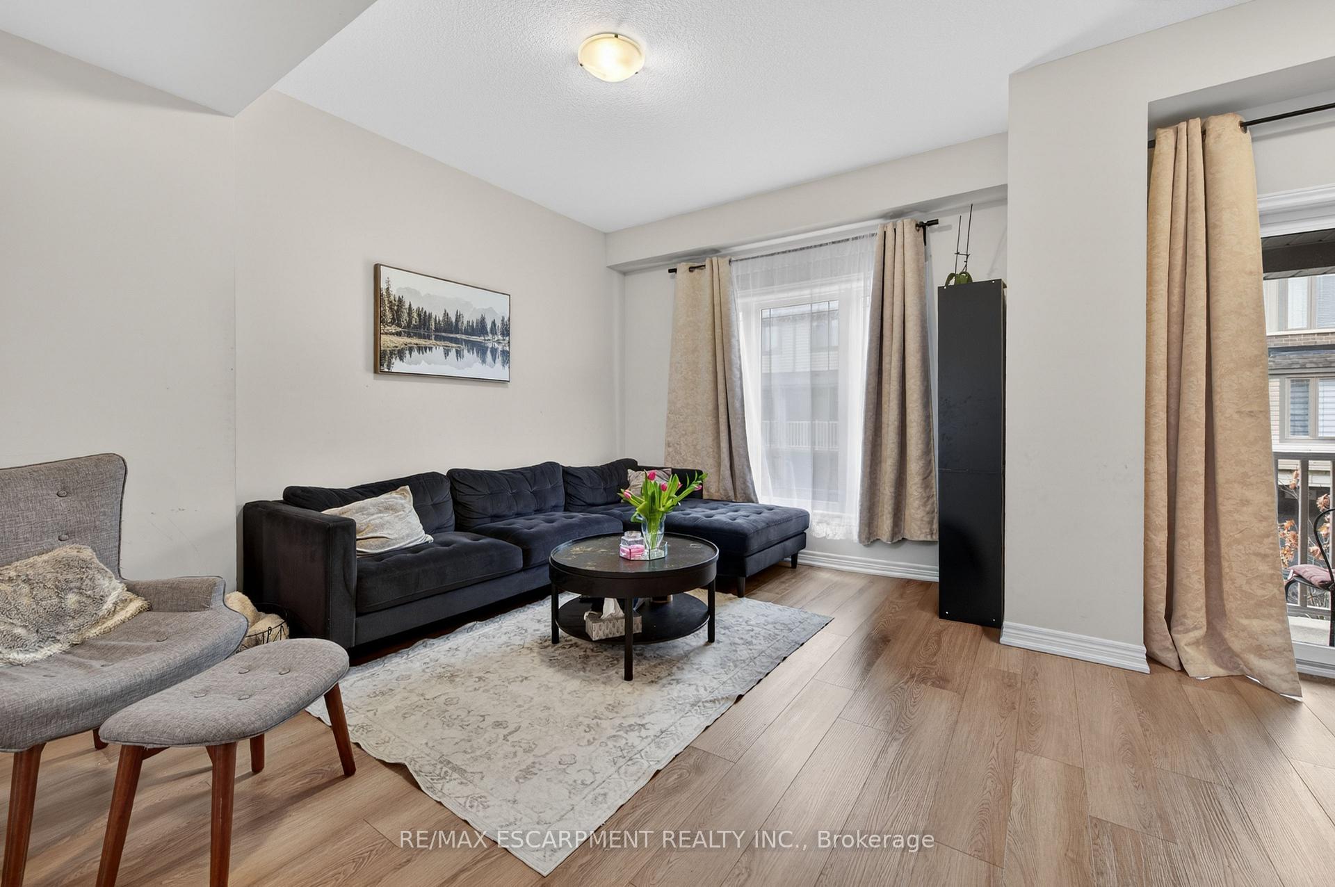 Photo 18 of Unit 13, 19 Picardy Drive, Hamilton, Stoney Creek — HOMEH