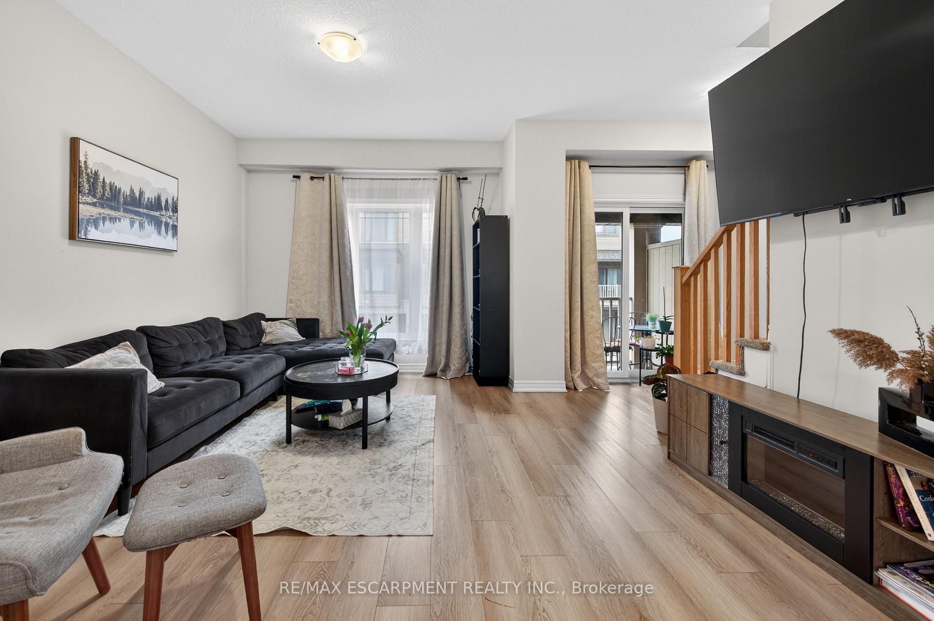 Photo 19 of Unit 13, 19 Picardy Drive, Hamilton, Stoney Creek — HOMEH