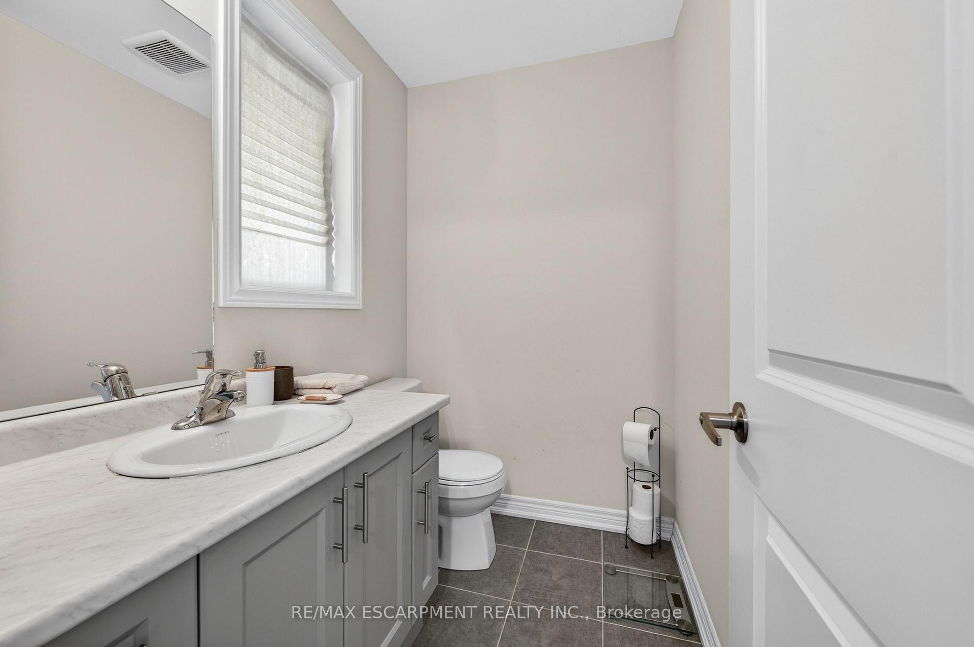Photo 27 of Unit 13, 19 Picardy Drive, Hamilton, Stoney Creek — HOMEH