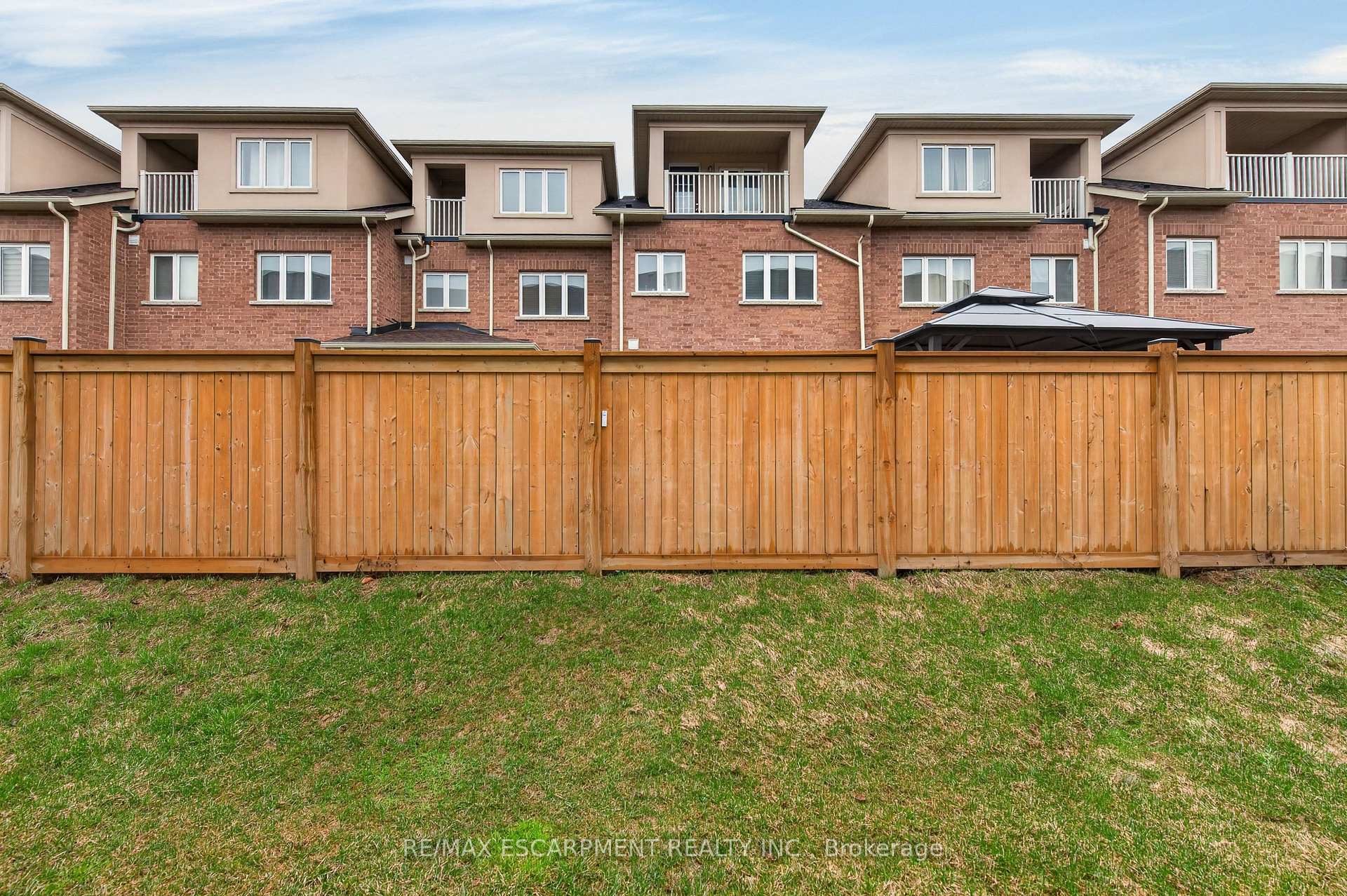 Photo 33 of Unit 13, 19 Picardy Drive, Hamilton, Stoney Creek — HOMEH