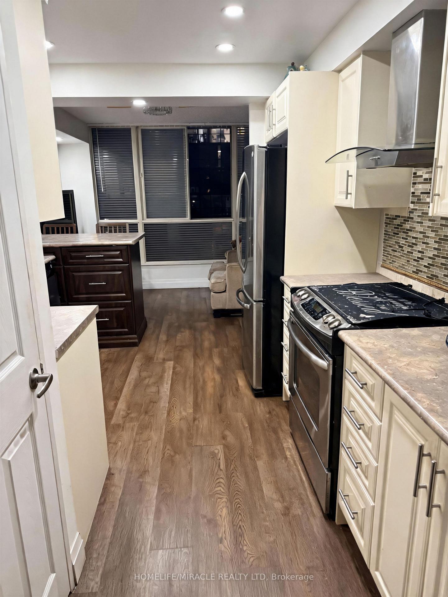 Photo 6 of Unit 1109, 2901 Kipling Avenue N, Etobicoke, Mount Olive-Silverstone-Jamestown — HOMEH
