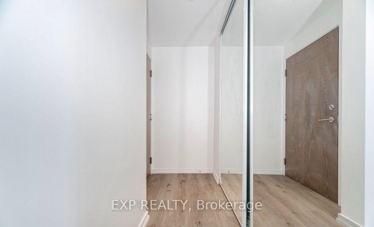 Photo 4 of Unit 4909, 7890 Jane Street, Vaughan, Vaughan Corporate Centre — HOMEH