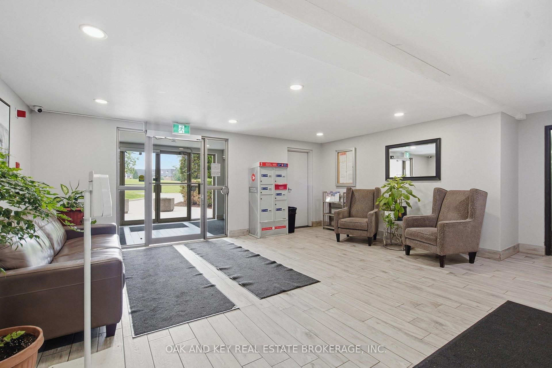 Photo 5 of Unit 302, 931 Wonderland Road S, London, South M — HOMEH