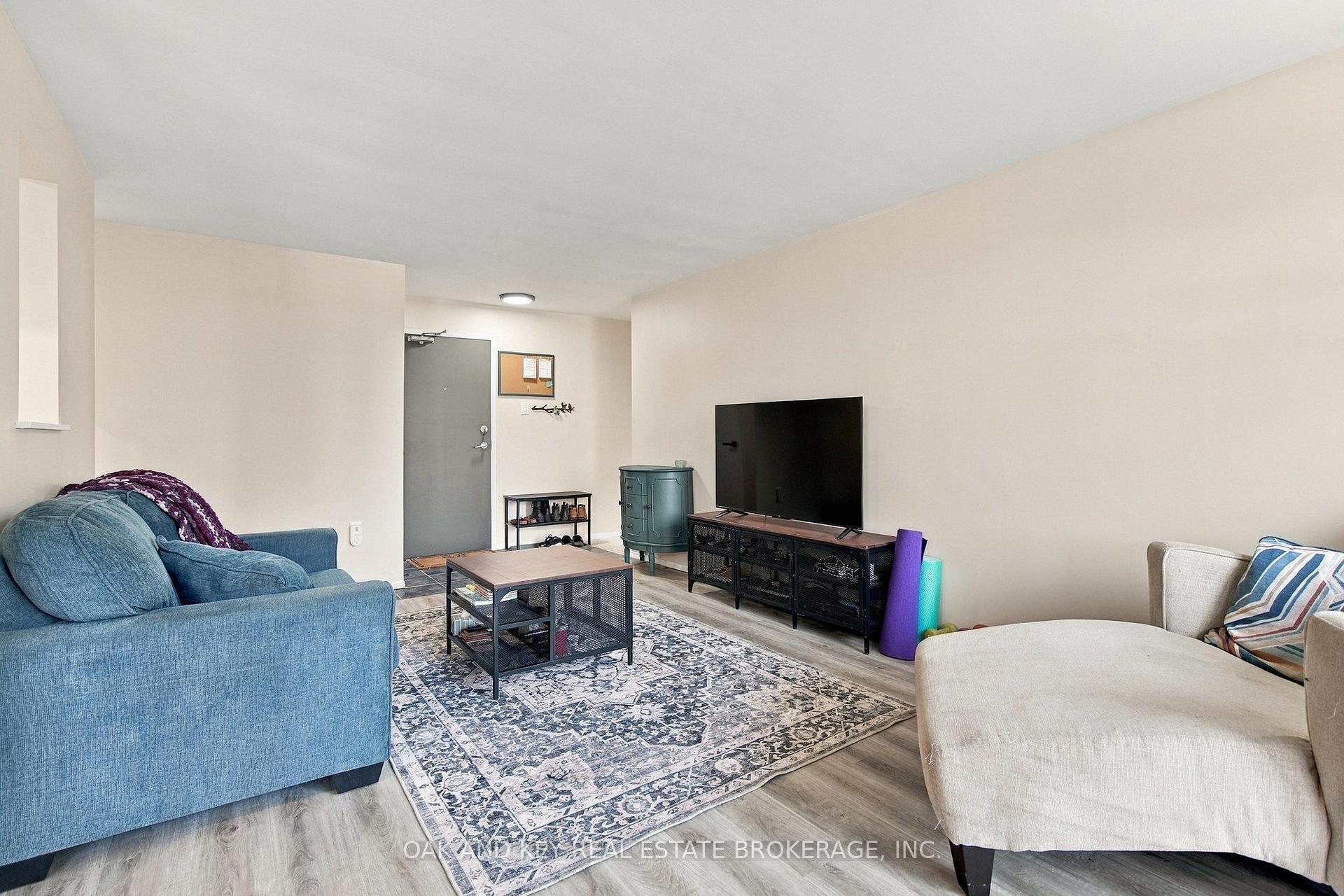Photo 13 of Unit 302, 931 Wonderland Road S, London, South M — HOMEH