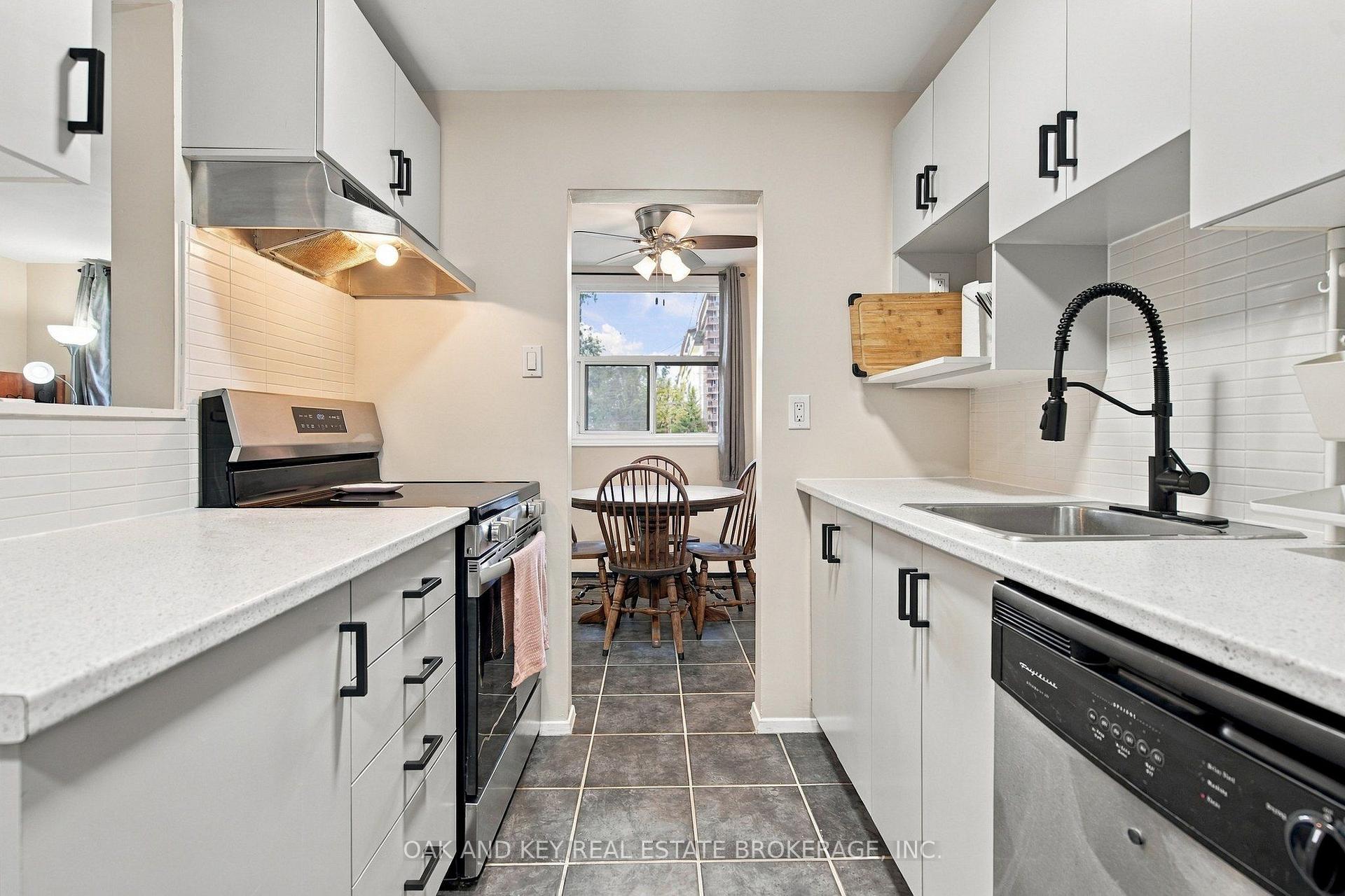 Photo 19 of Unit 302, 931 Wonderland Road S, London, South M — HOMEH
