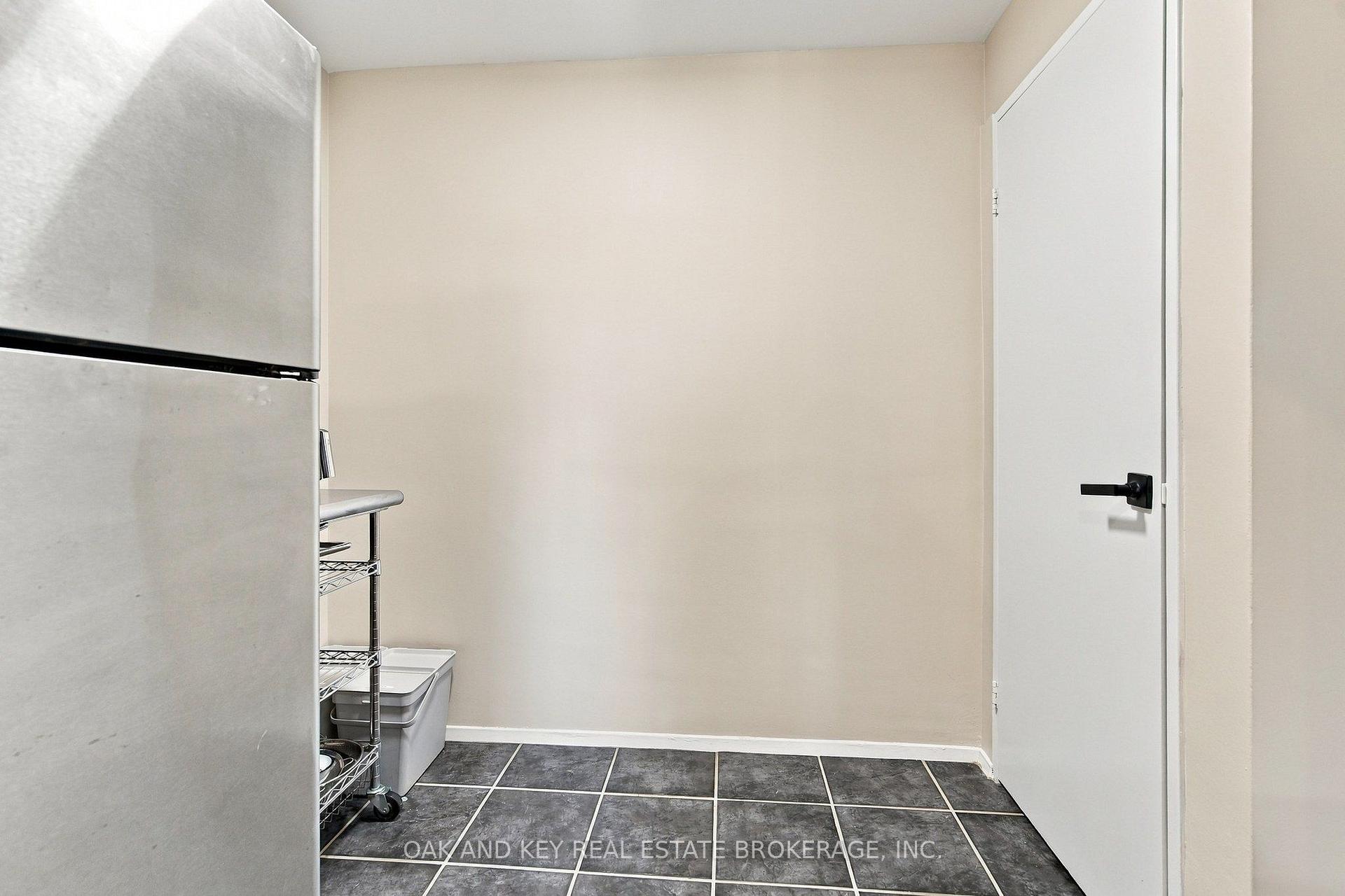 Photo 21 of Unit 302, 931 Wonderland Road S, London, South M — HOMEH