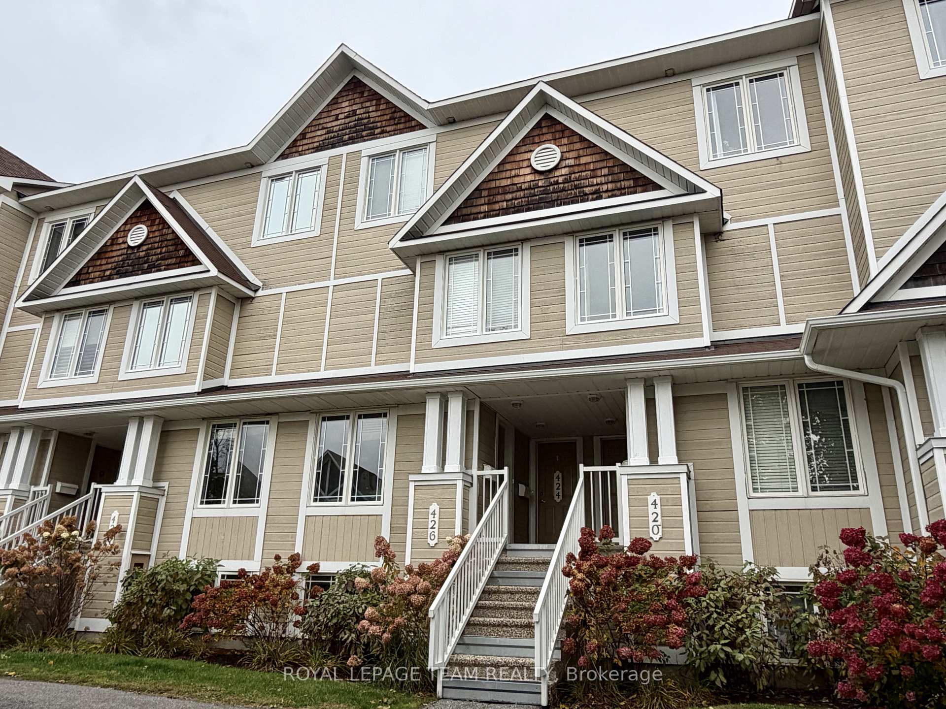 Photo of Unit 13, 424 Hillsboro Private