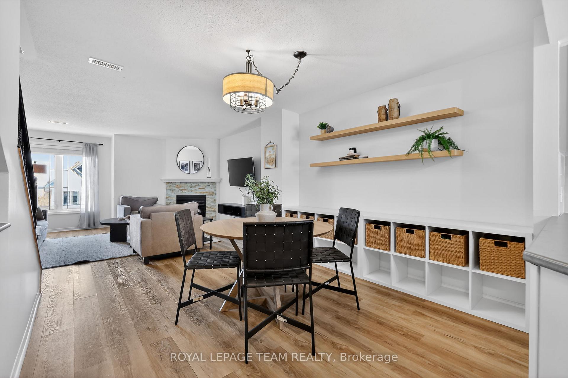 Photo 2 of Unit 13, 424 Hillsboro Private, Ottawa, Kanata - Emerald Meadows/Trailwest — HOMEH