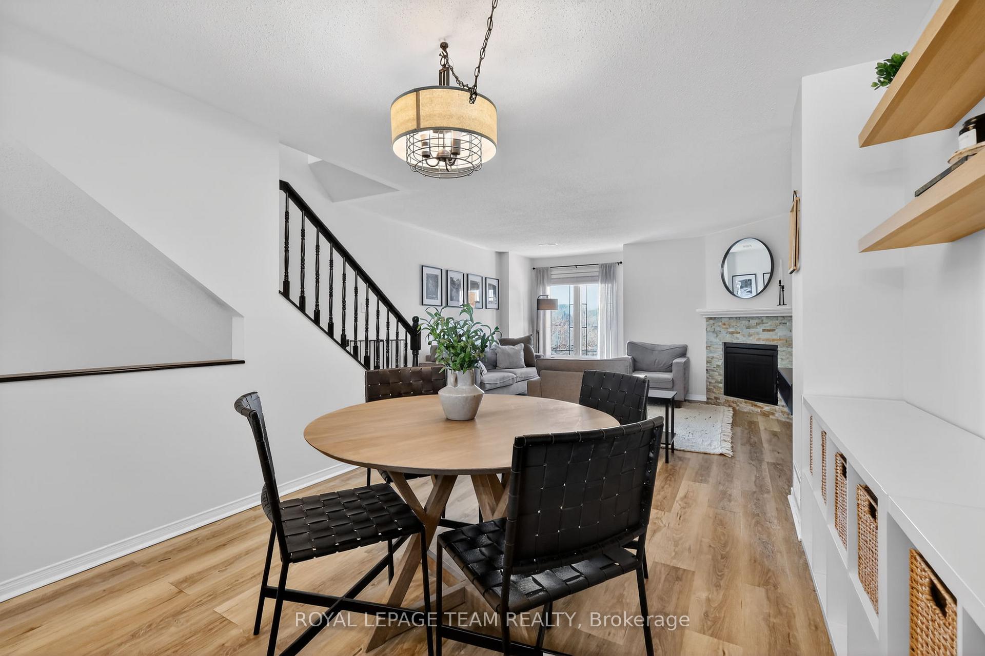 Photo 3 of Unit 13, 424 Hillsboro Private, Ottawa, Kanata - Emerald Meadows/Trailwest — HOMEH