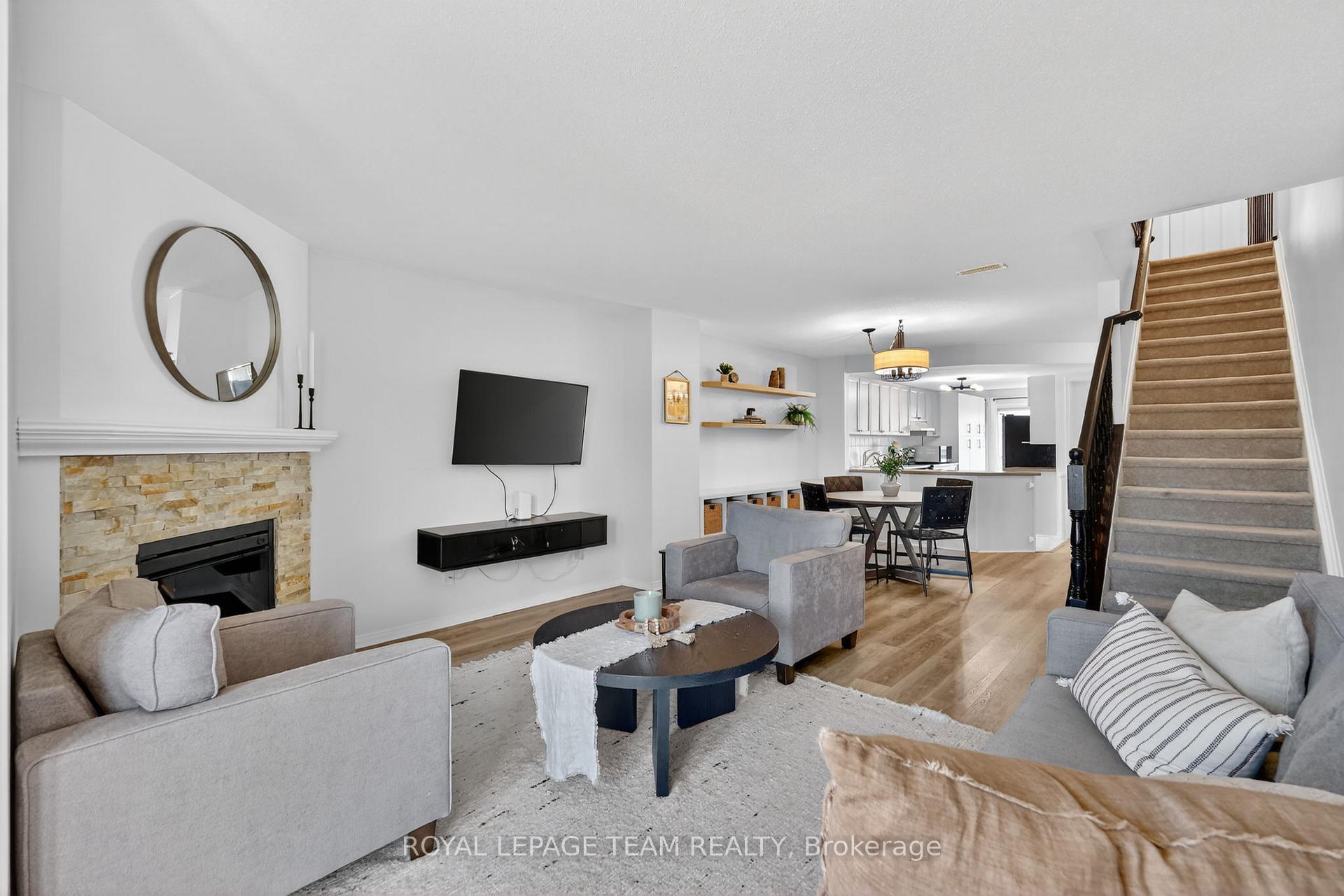 Photo 7 of Unit 13, 424 Hillsboro Private, Ottawa, Kanata - Emerald Meadows/Trailwest — HOMEH