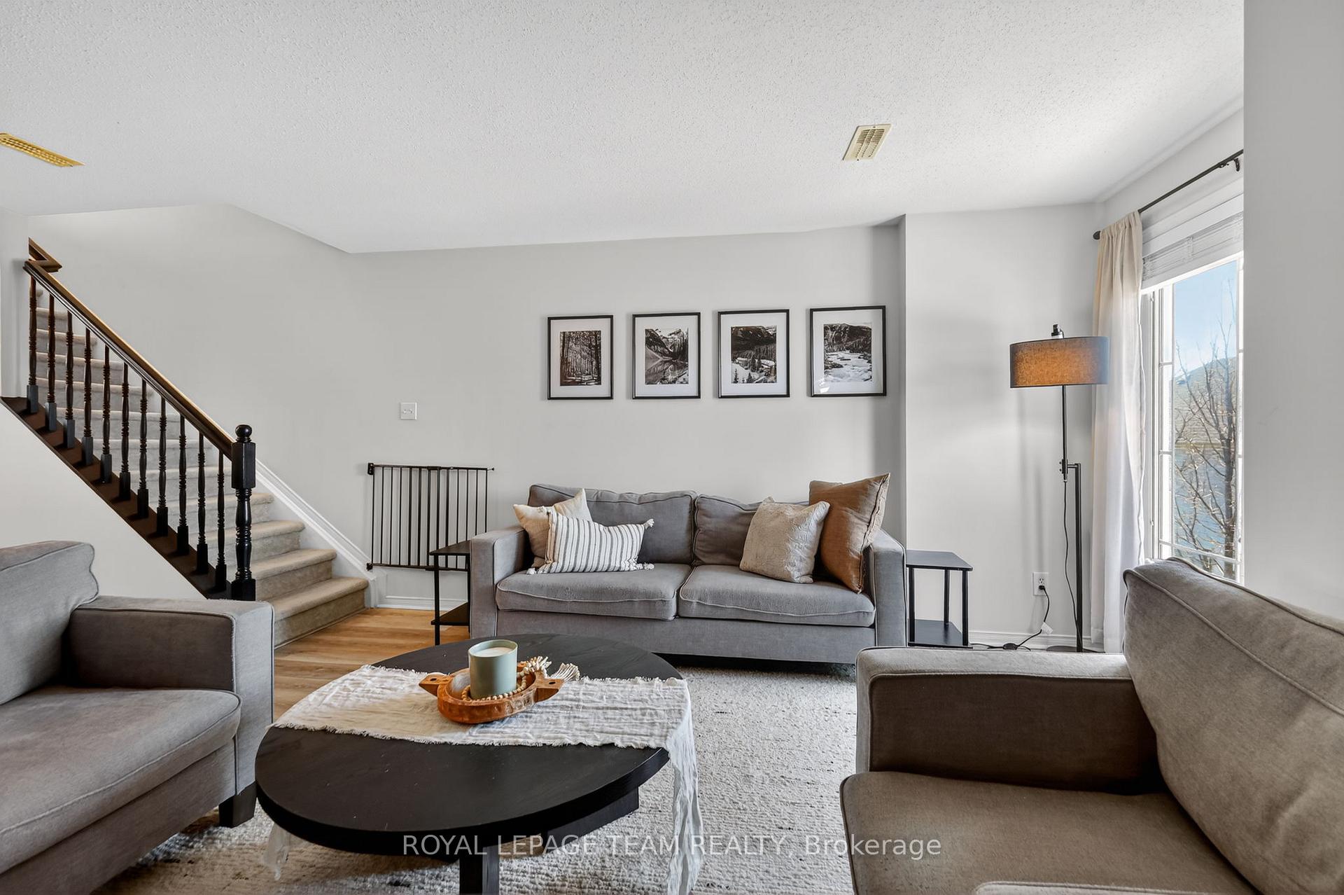 Photo 8 of Unit 13, 424 Hillsboro Private, Ottawa, Kanata - Emerald Meadows/Trailwest — HOMEH