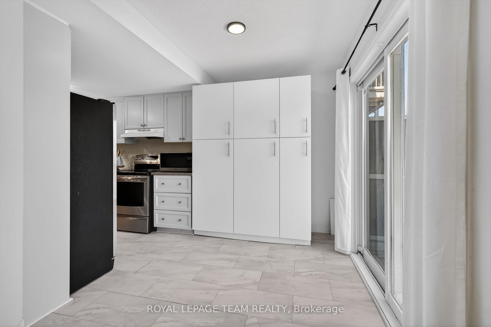 Photo 18 of Unit 13, 424 Hillsboro Private, Ottawa, Kanata - Emerald Meadows/Trailwest — HOMEH