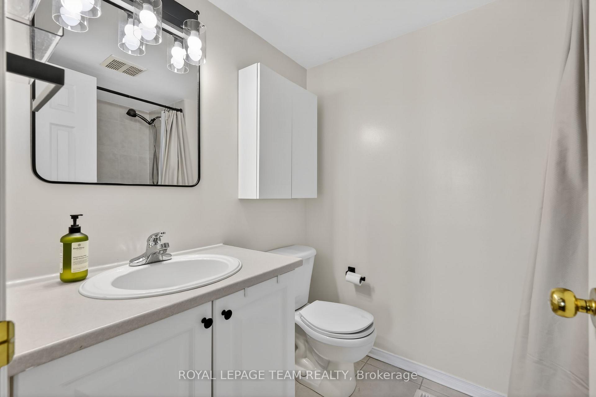 Photo 26 of Unit 13, 424 Hillsboro Private, Ottawa, Kanata - Emerald Meadows/Trailwest — HOMEH