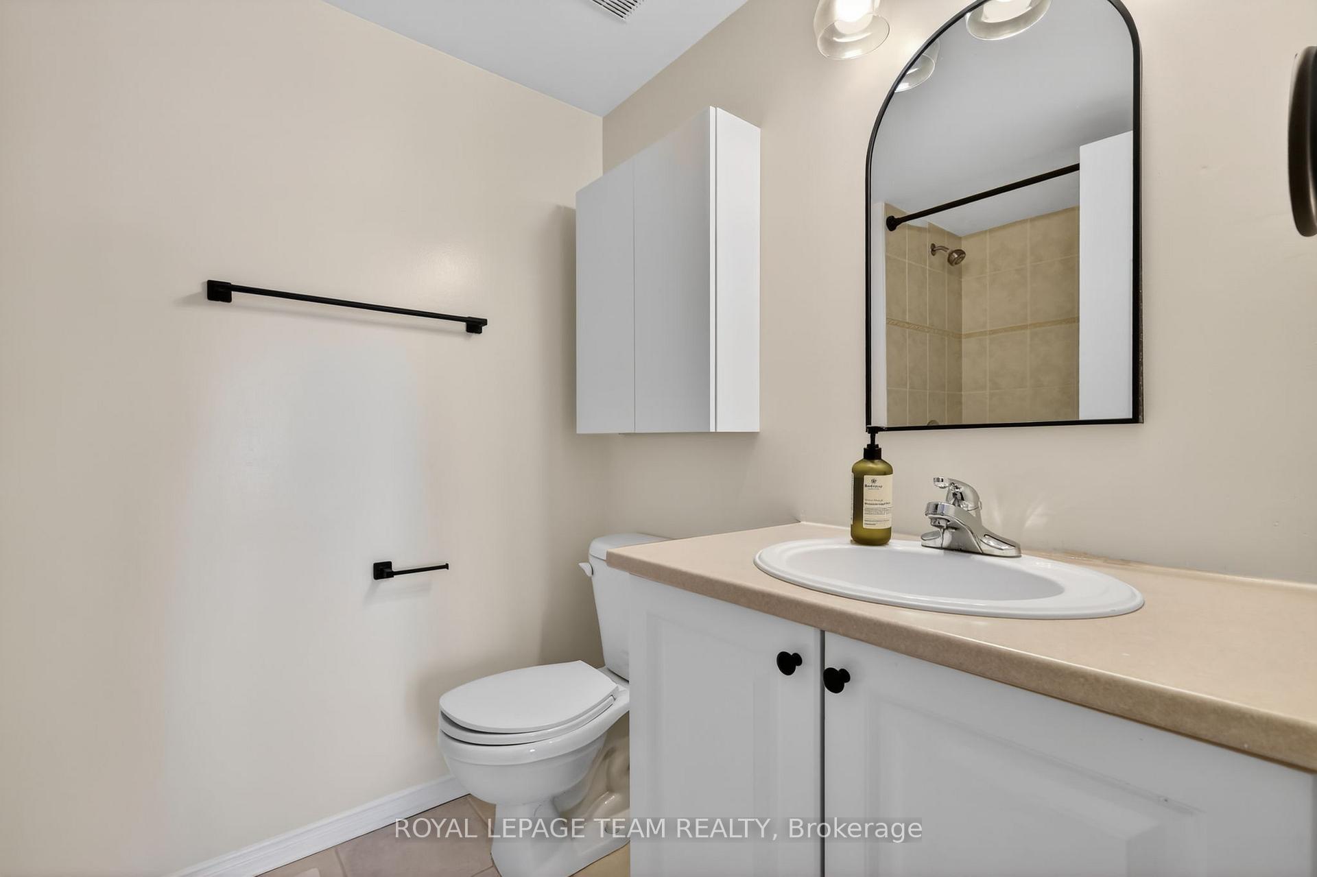 Photo 31 of Unit 13, 424 Hillsboro Private, Ottawa, Kanata - Emerald Meadows/Trailwest — HOMEH