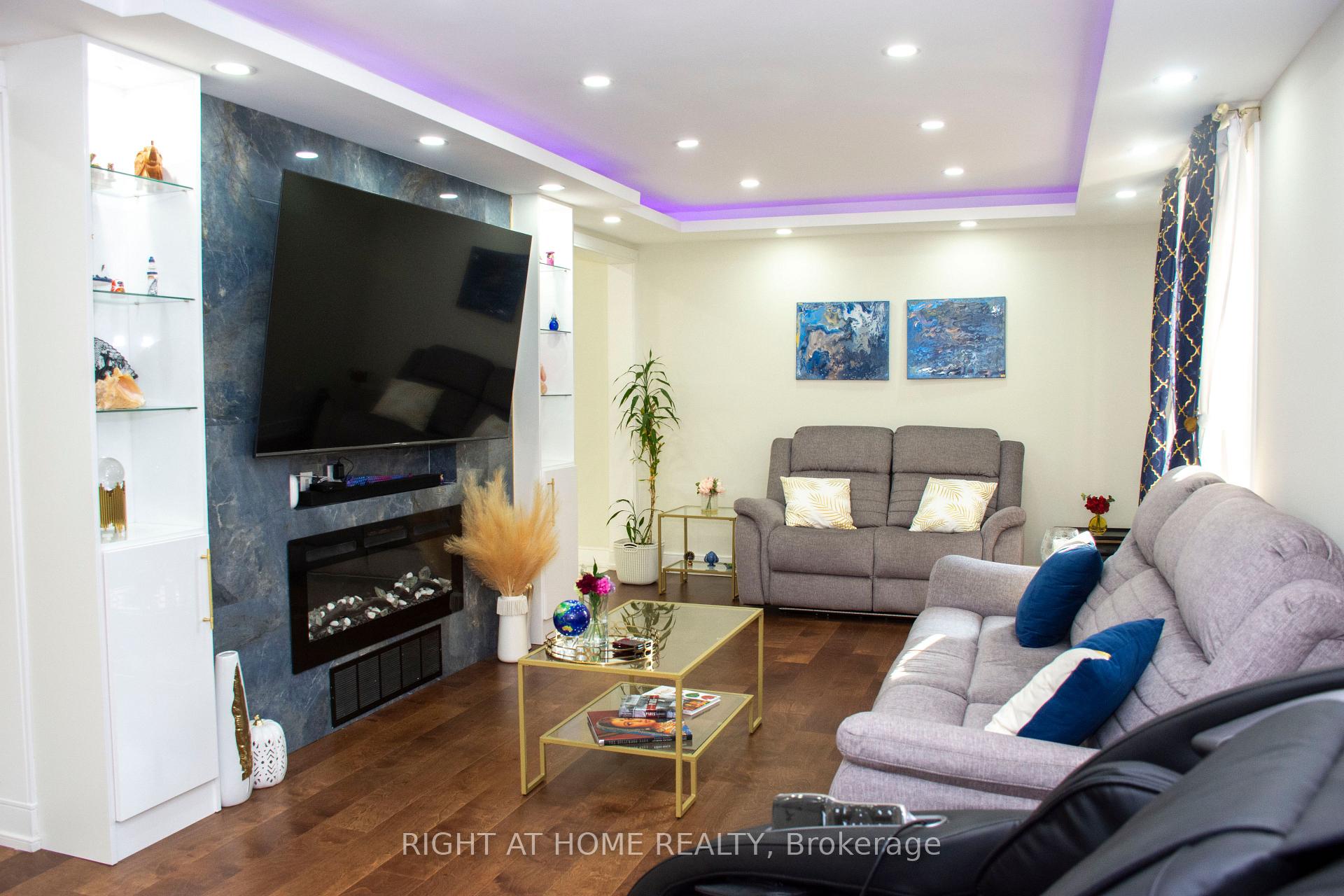 Photo 6 of 24 Aristotle Drive E, Richmond Hill, Devonsleigh — HOMEH